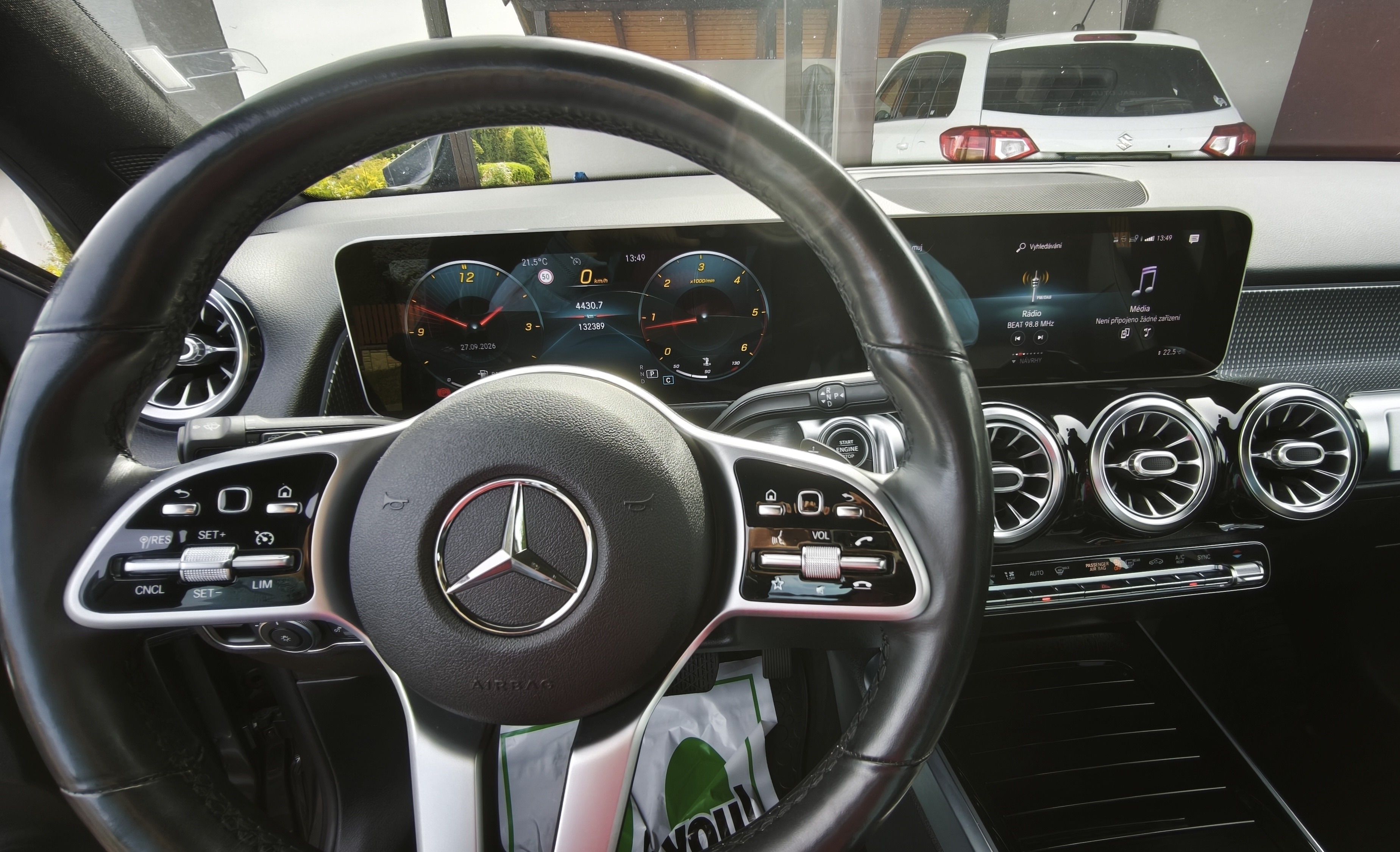 Mercedes-Benz GLB - fotka 4