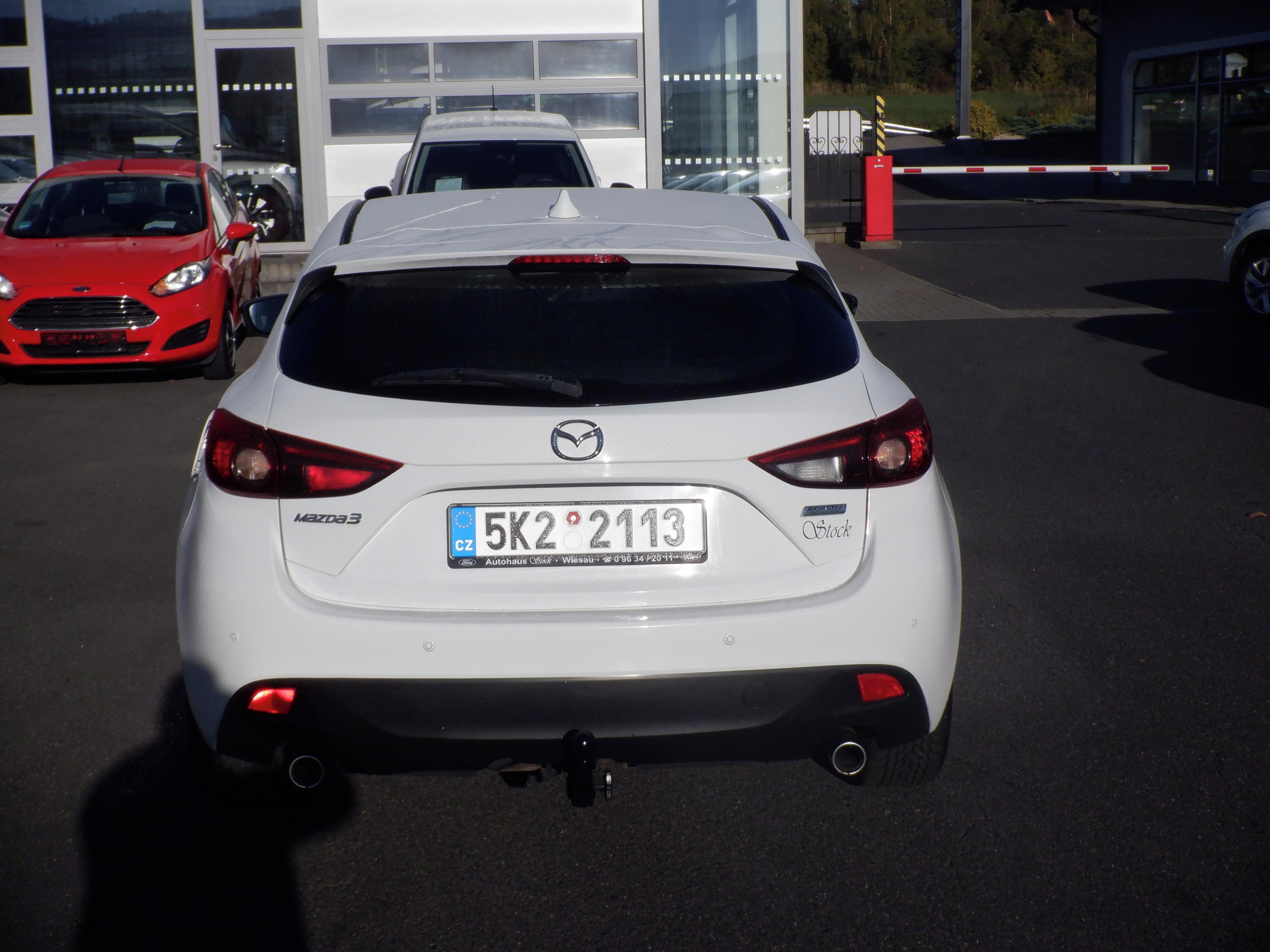 Mazda 3, 2.2 D Skyactiv Generation - fotka 6