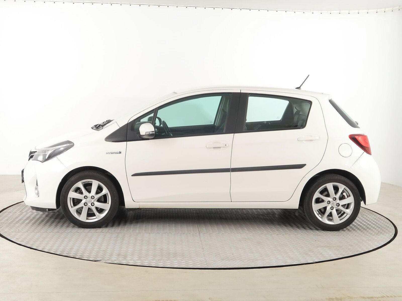 Toyota Yaris, 1.5 Hybrid, Automat - fotka 3