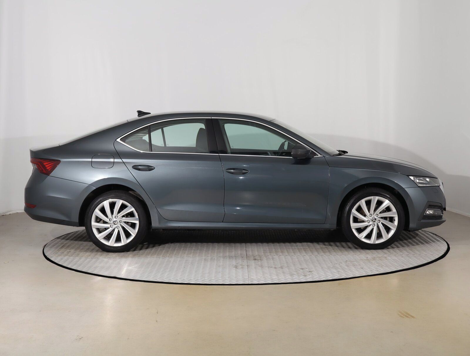 Škoda Octavia, 1.4 TSI iV, Style, Automat - fotka 6