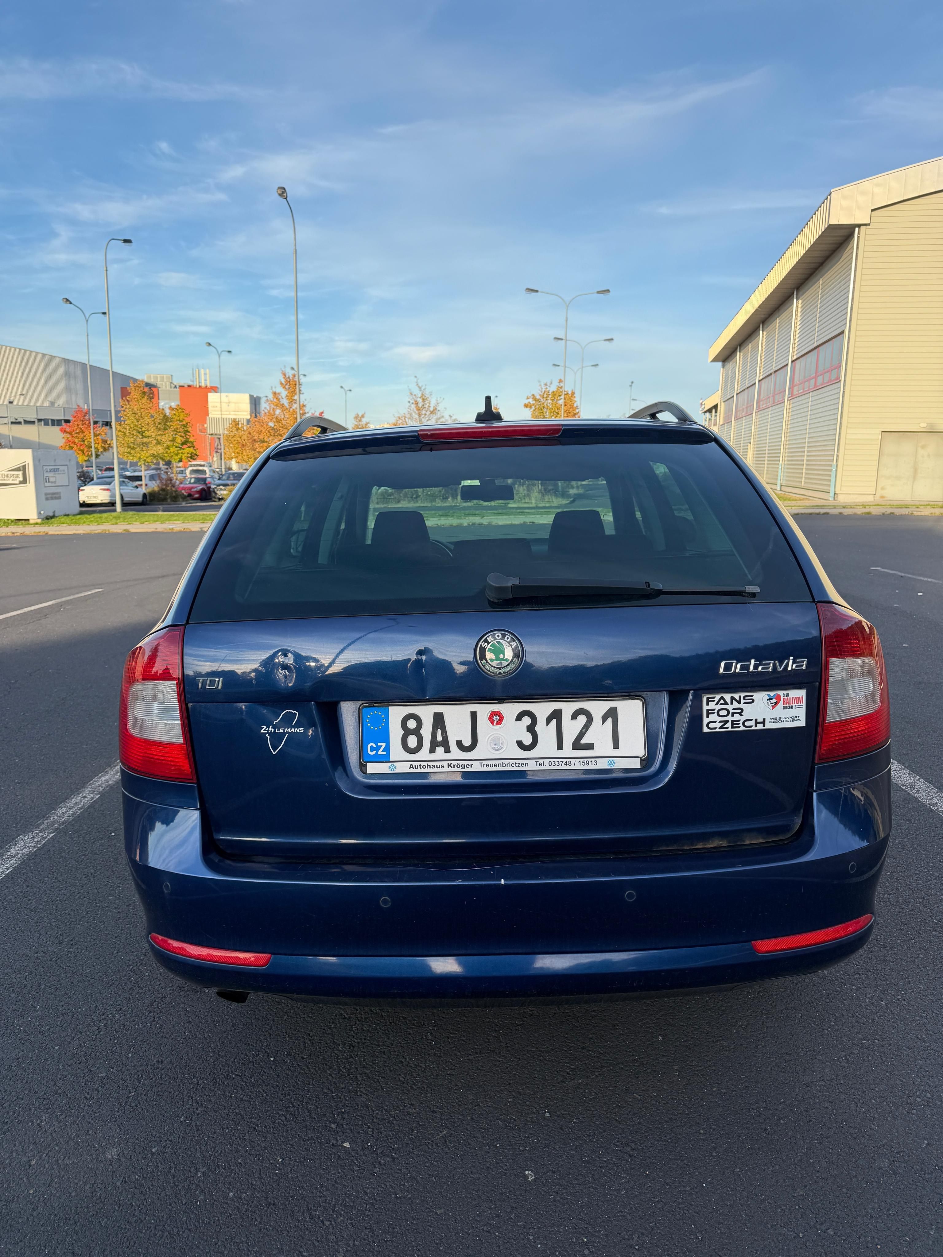 Škoda Octavia, Škoda Octavia, 1.6 TDI - fotka 4