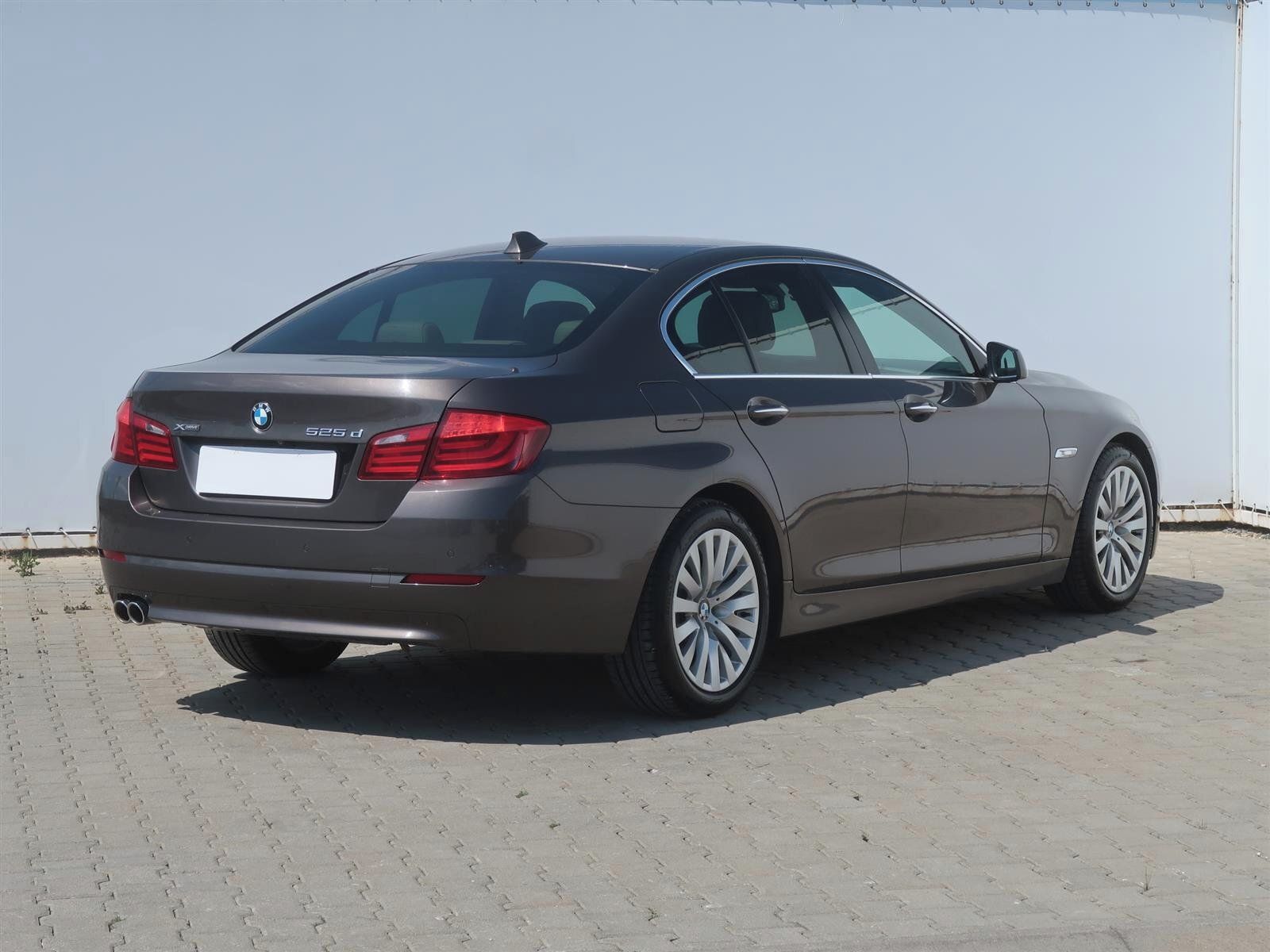 BMW Řada 5, 525d xDrive, 4X4, Automat - fotka 5