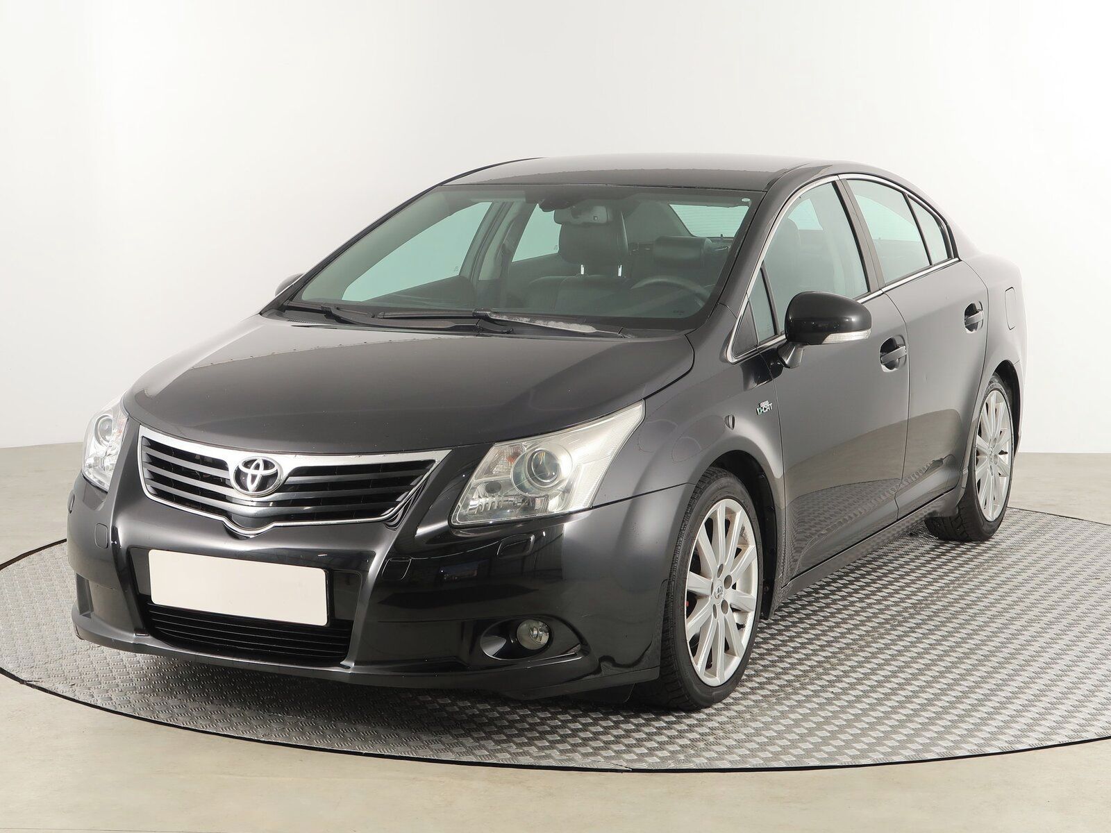 Toyota Avensis, 2.2 D-4D, Automat - fotka 2