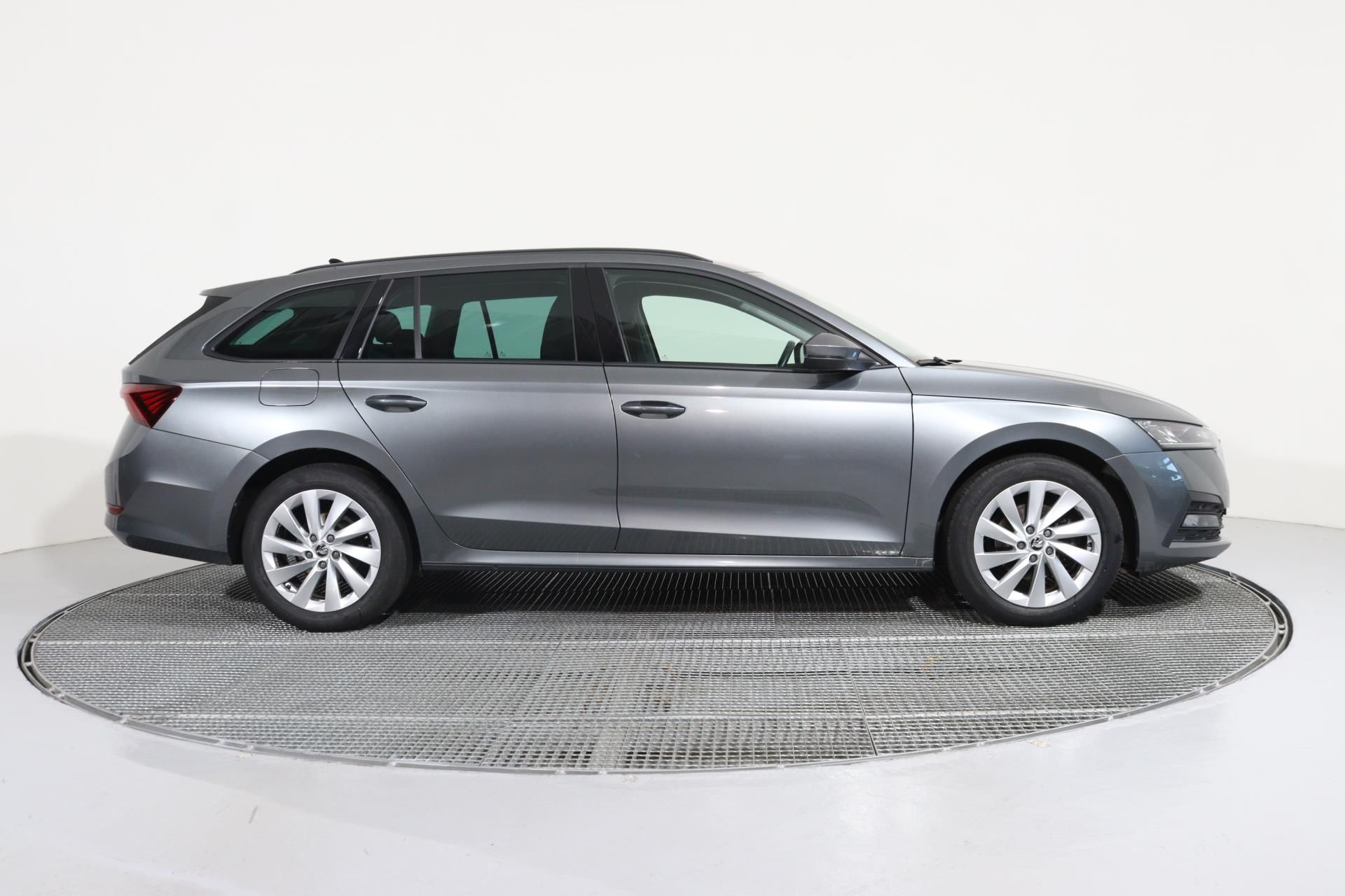 Cupra Formentor, 1.5 TSI 150k/ LED,ACC, NAVI, K - fotka 3