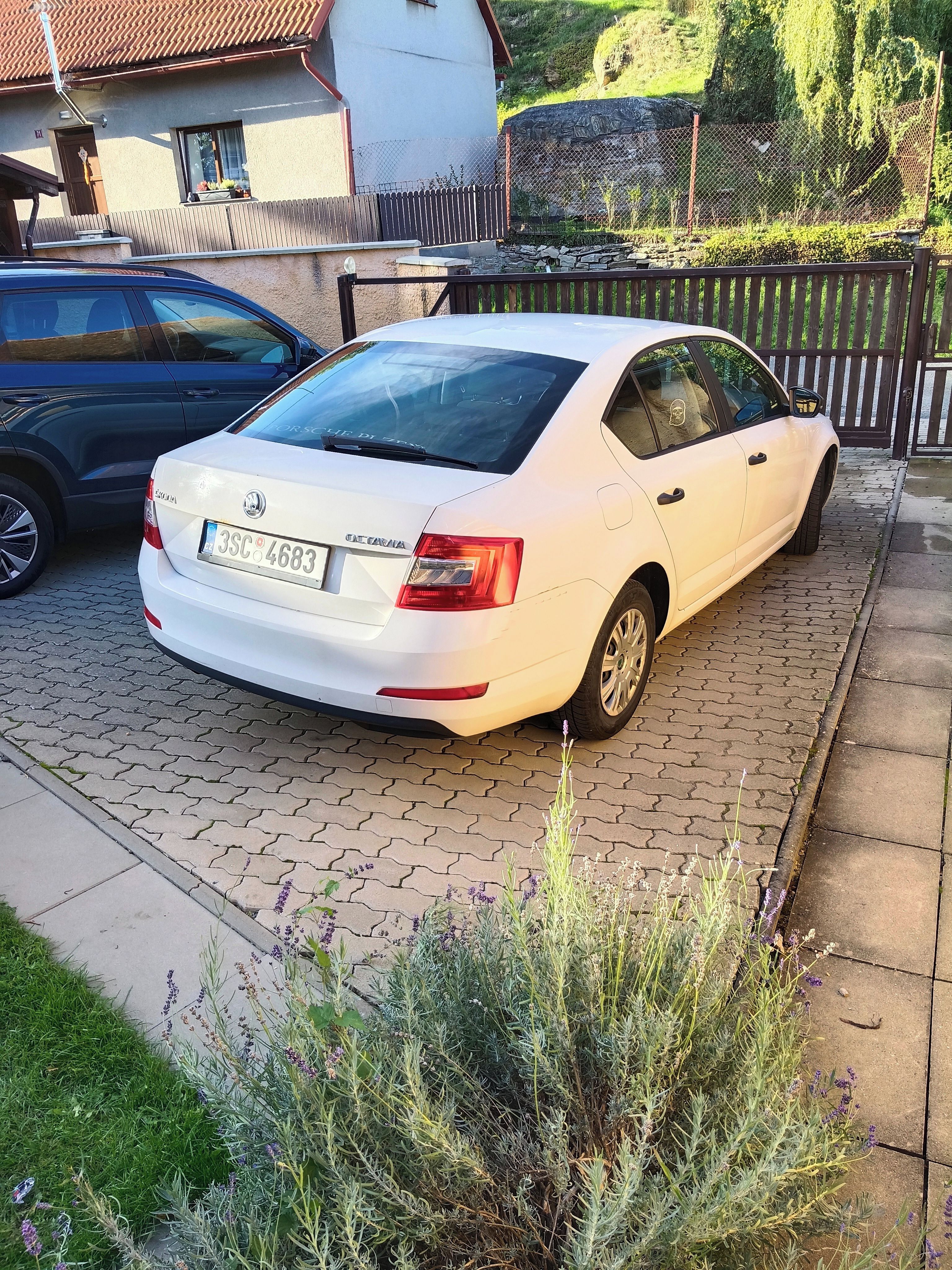 Škoda Octavia, 1.6 - fotka 6