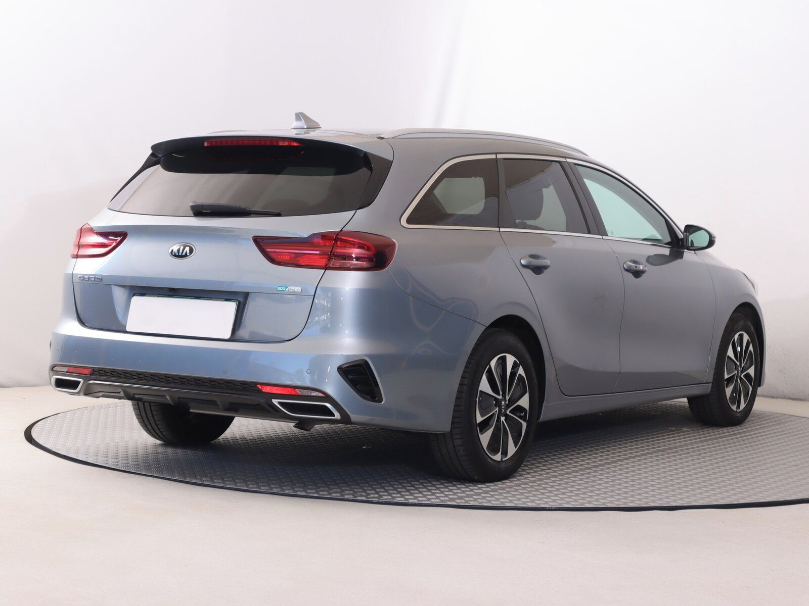 Kia Cee´d, 1.6 GDI plug-in, Gold, Automat - fotka 5
