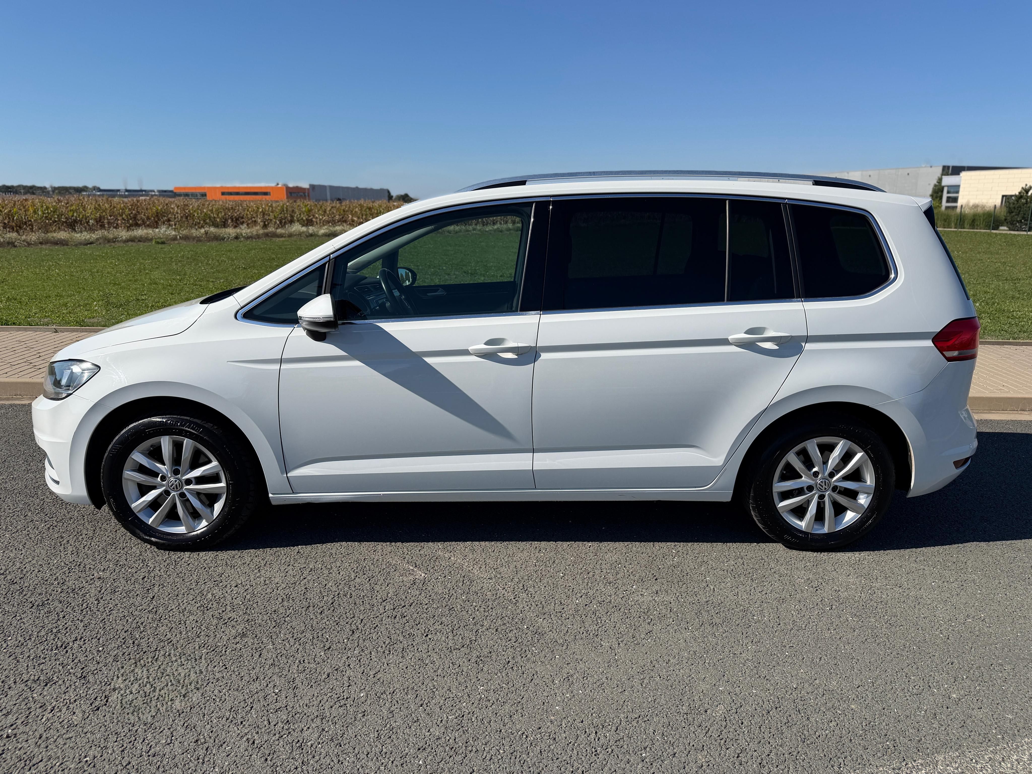 Volkswagen Touran, 2.0 TDI HIGHLINE TAŽNÉ ROZVODY - fotka 2