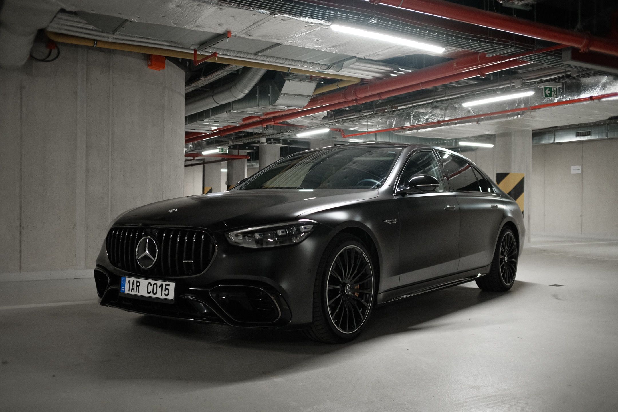 Mercedes-Benz Třídy S, MERCEDES-BENZ AMG S 63 E PERF