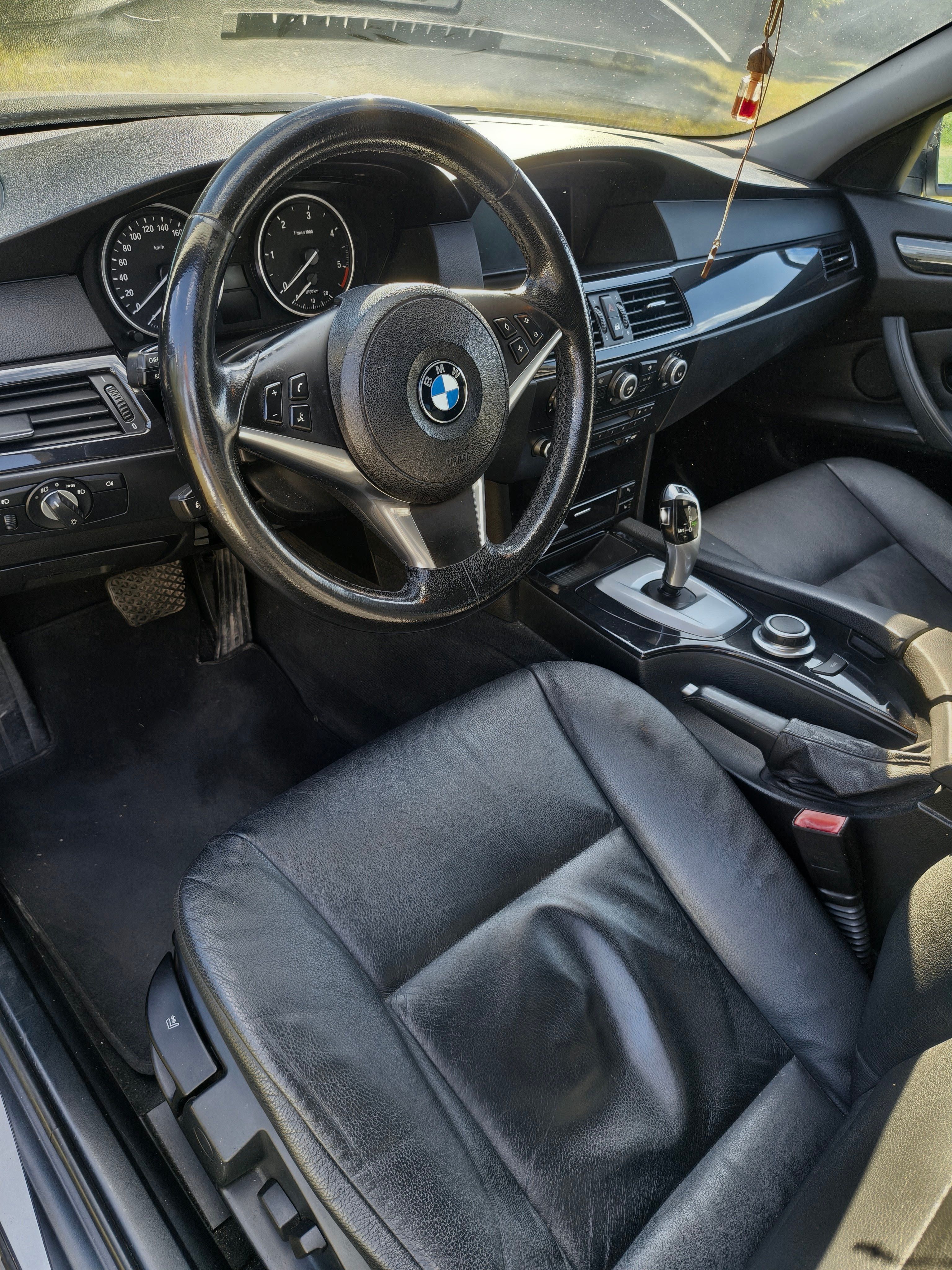 BMW Řada 5, BMW e61 530D - fotka 4