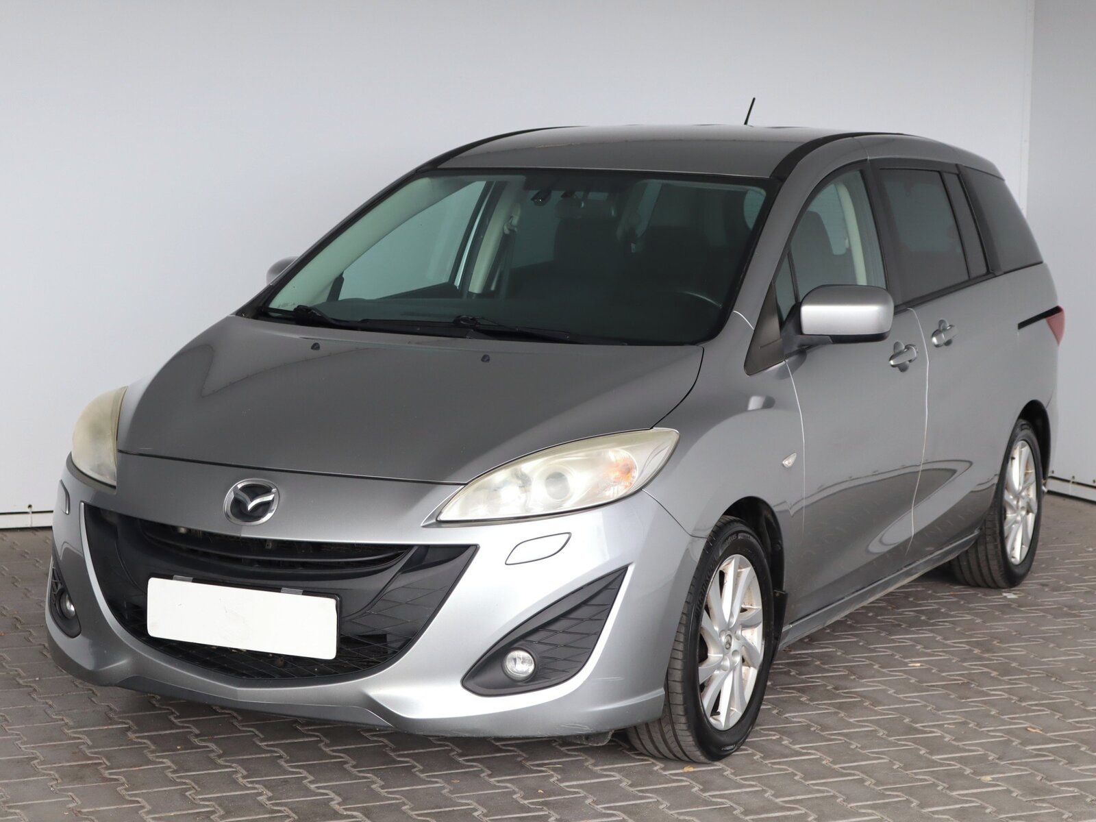 Mazda 5, 2.0, 7 míst, po STK - fotka 2