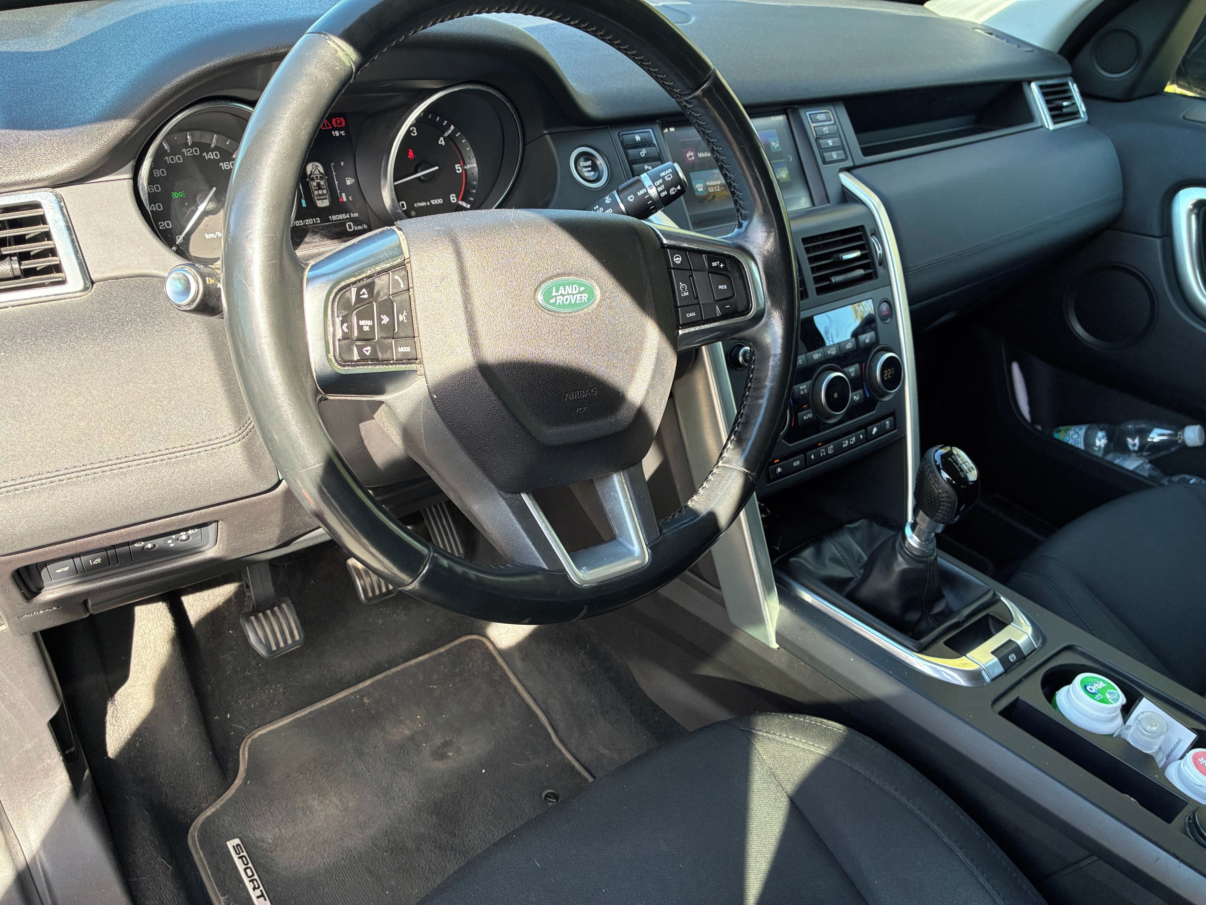 Land Rover Discovery Sport, 2,0 TDI, manuál, 4x4 - fotka 5