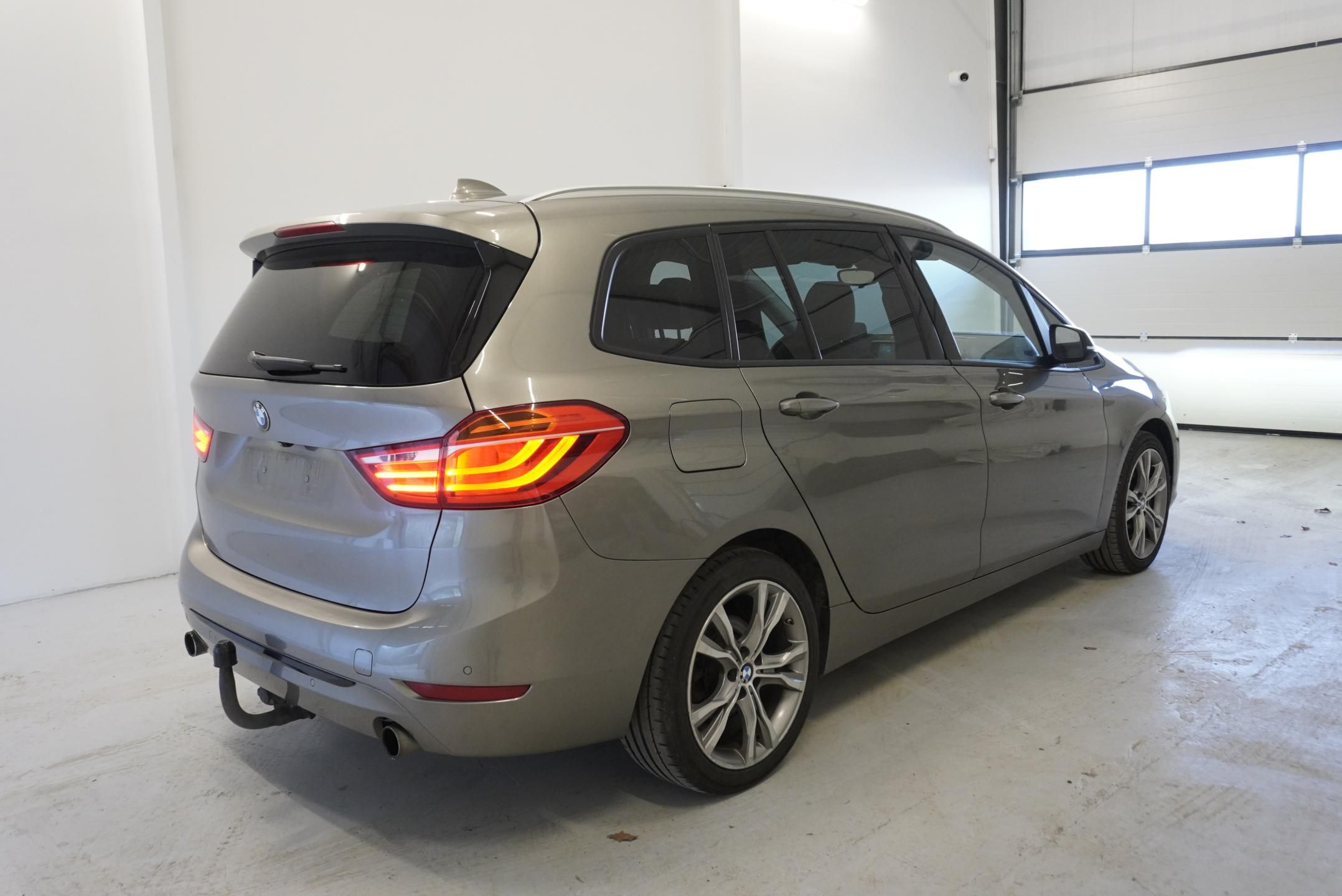 BMW Řada 2, 2,0 GRAN TOURER - fotka 5
