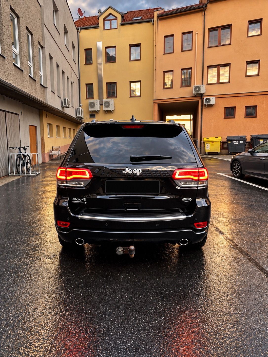 Jeep Grand Cherokee, OVERLAND, 74000KM, QUADRA-LIFT - fotka 4