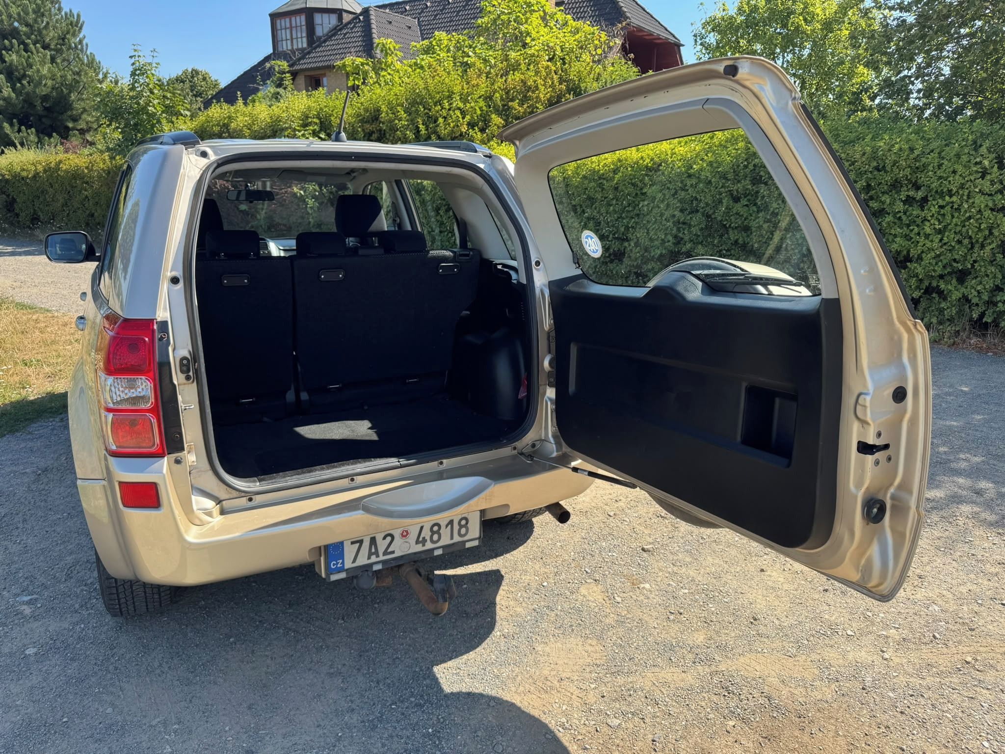 Suzuki Grand Vitara, 2,0 benzin 103kw 4x4 - fotka 5