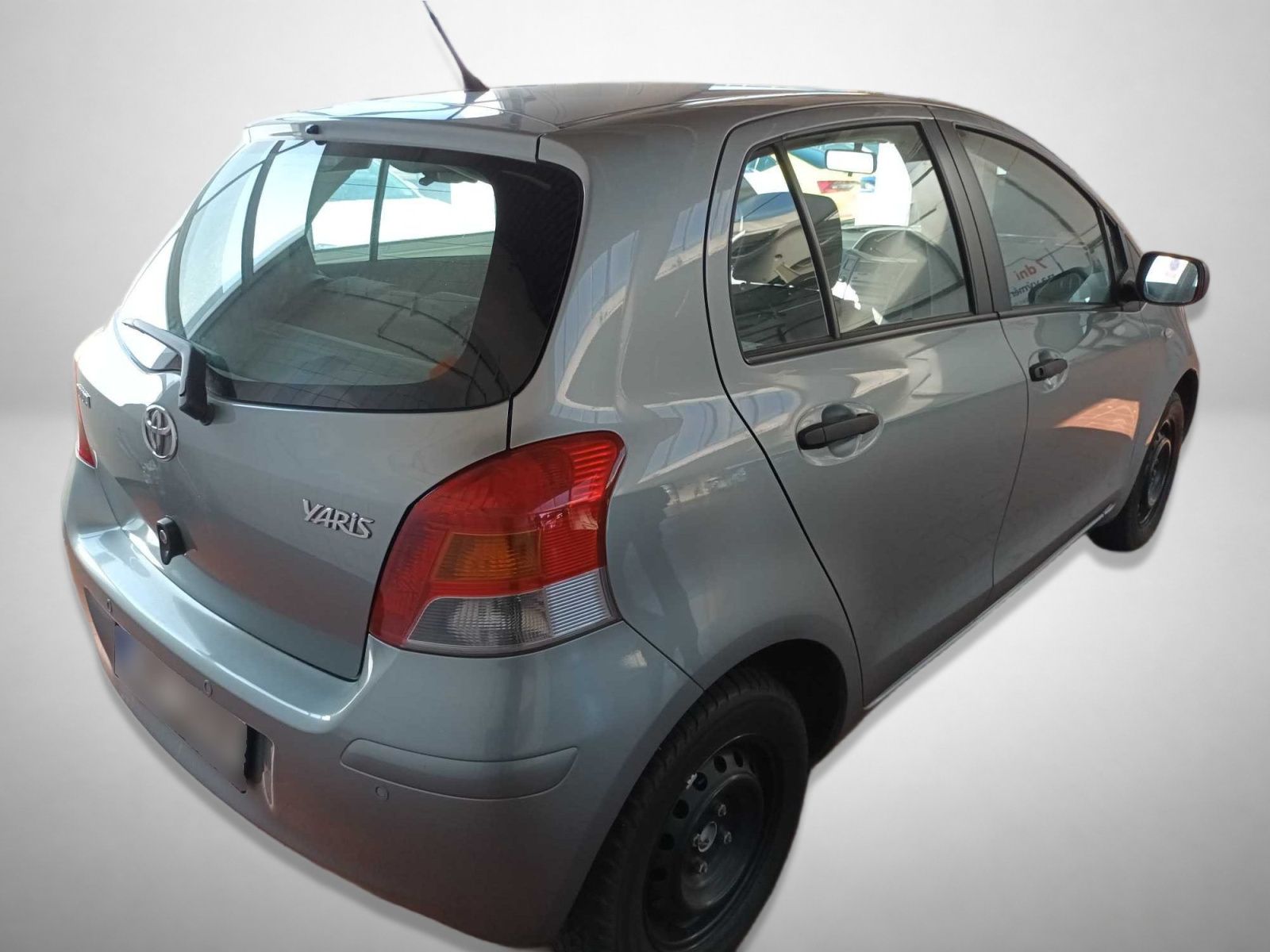Toyota Yaris, 1.0 VVT-i, ČR,1.maj - fotka 2