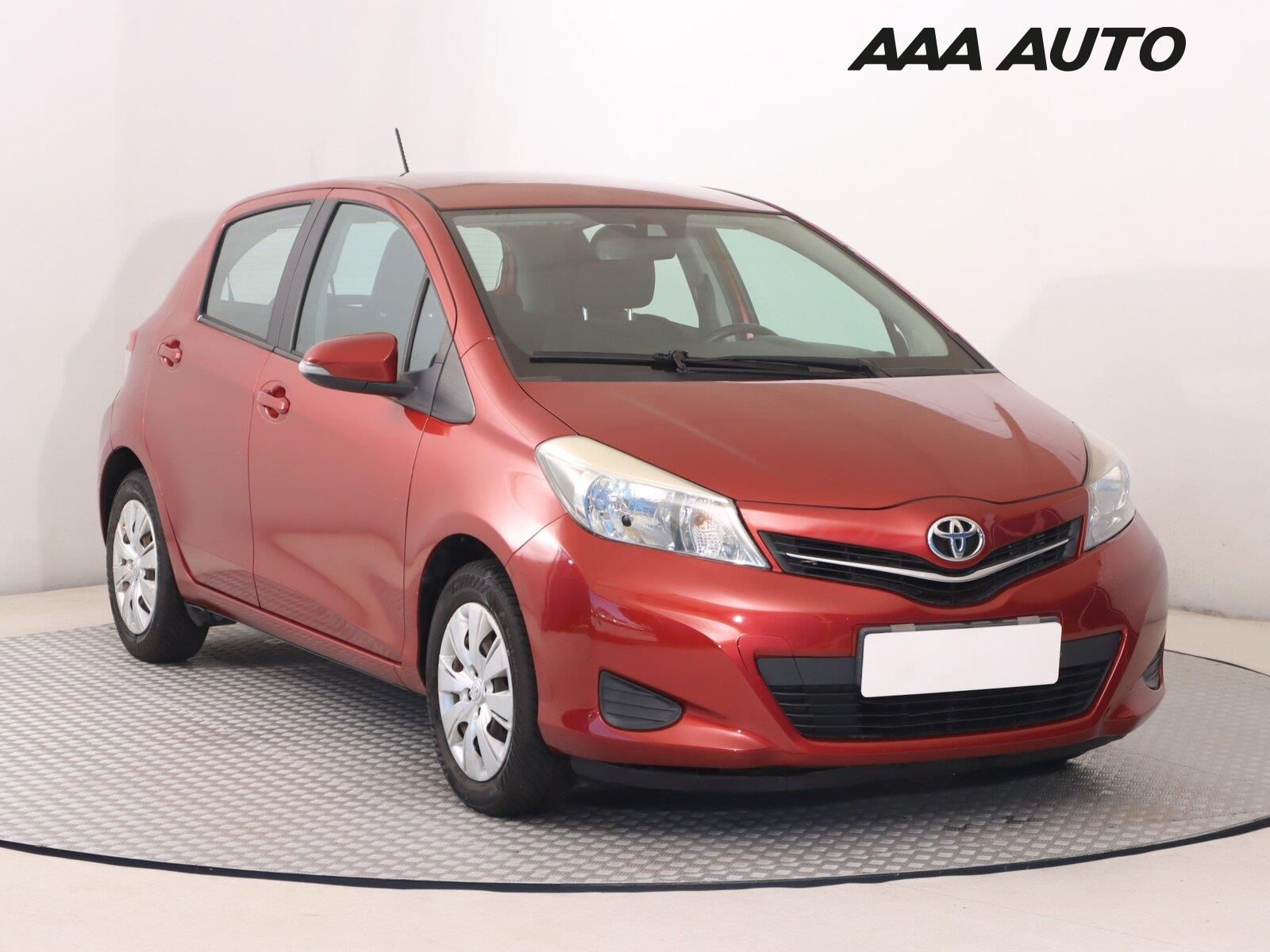 Toyota Yaris, 1.0 VVT-i, Serv.kniha