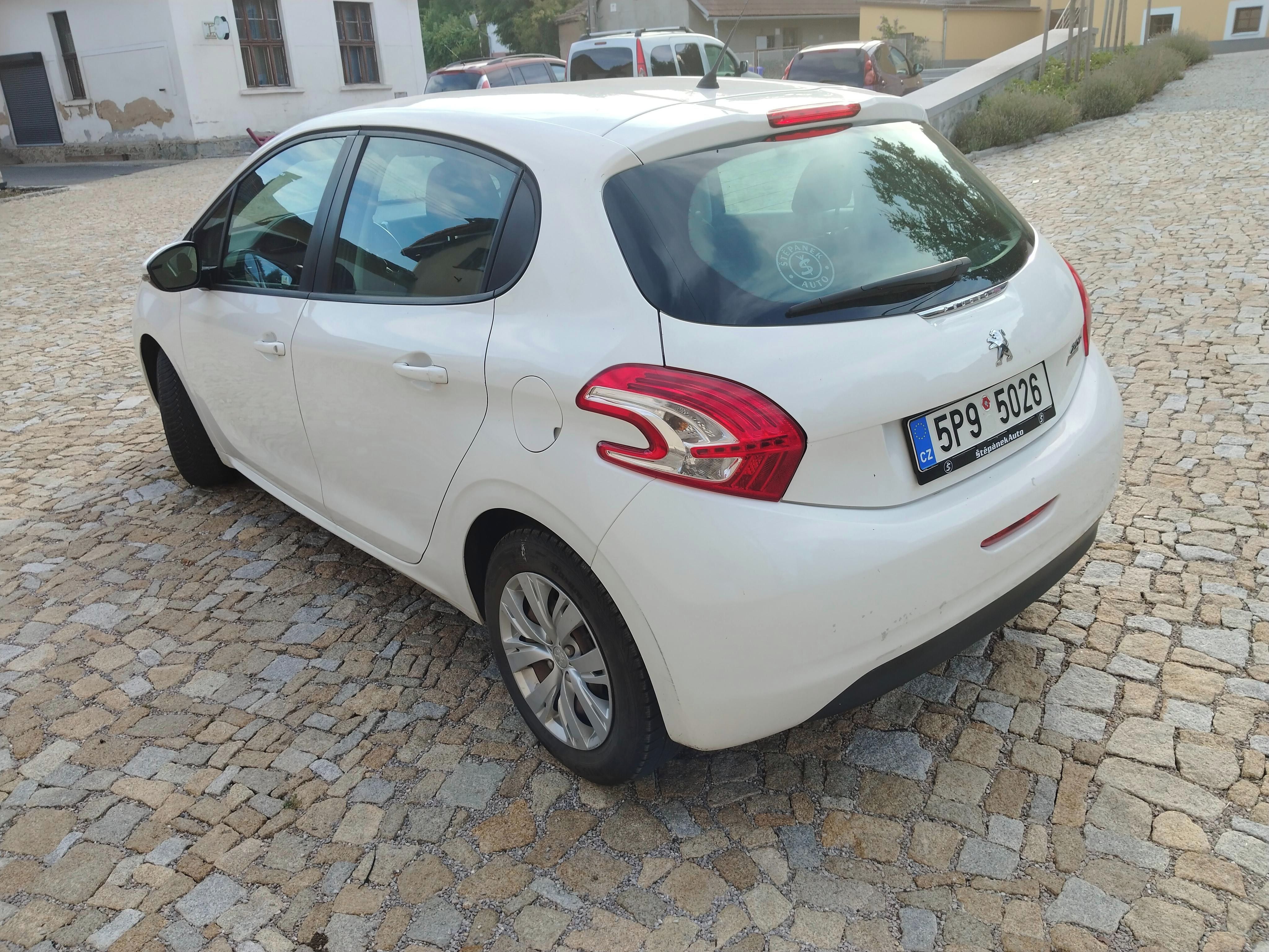 Peugeot 208, Peugeot 208 1.2 , 60kw - fotka 4