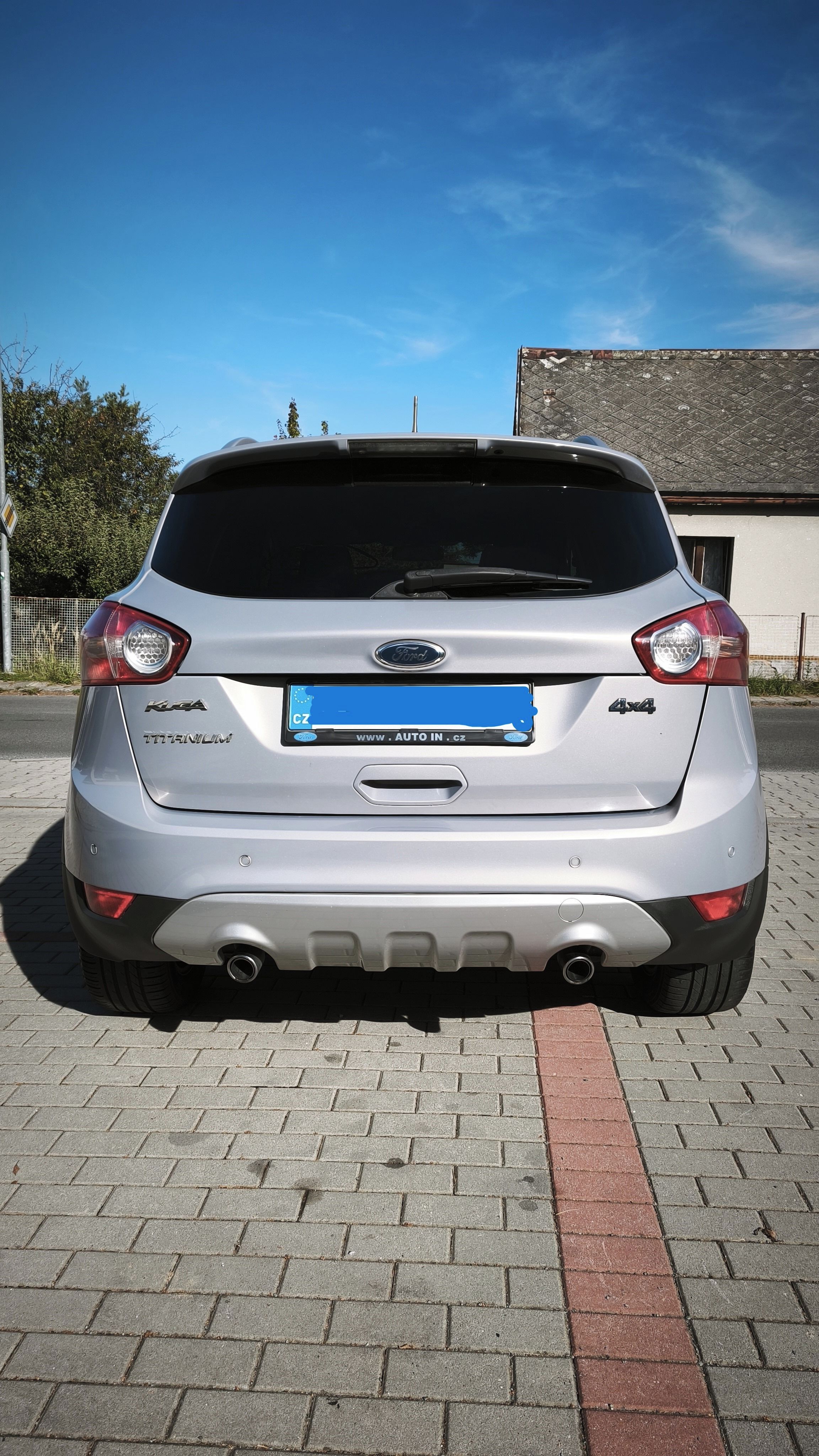Ford Kuga, 2,0 - 120kW, AWD, servisováno - fotka 4