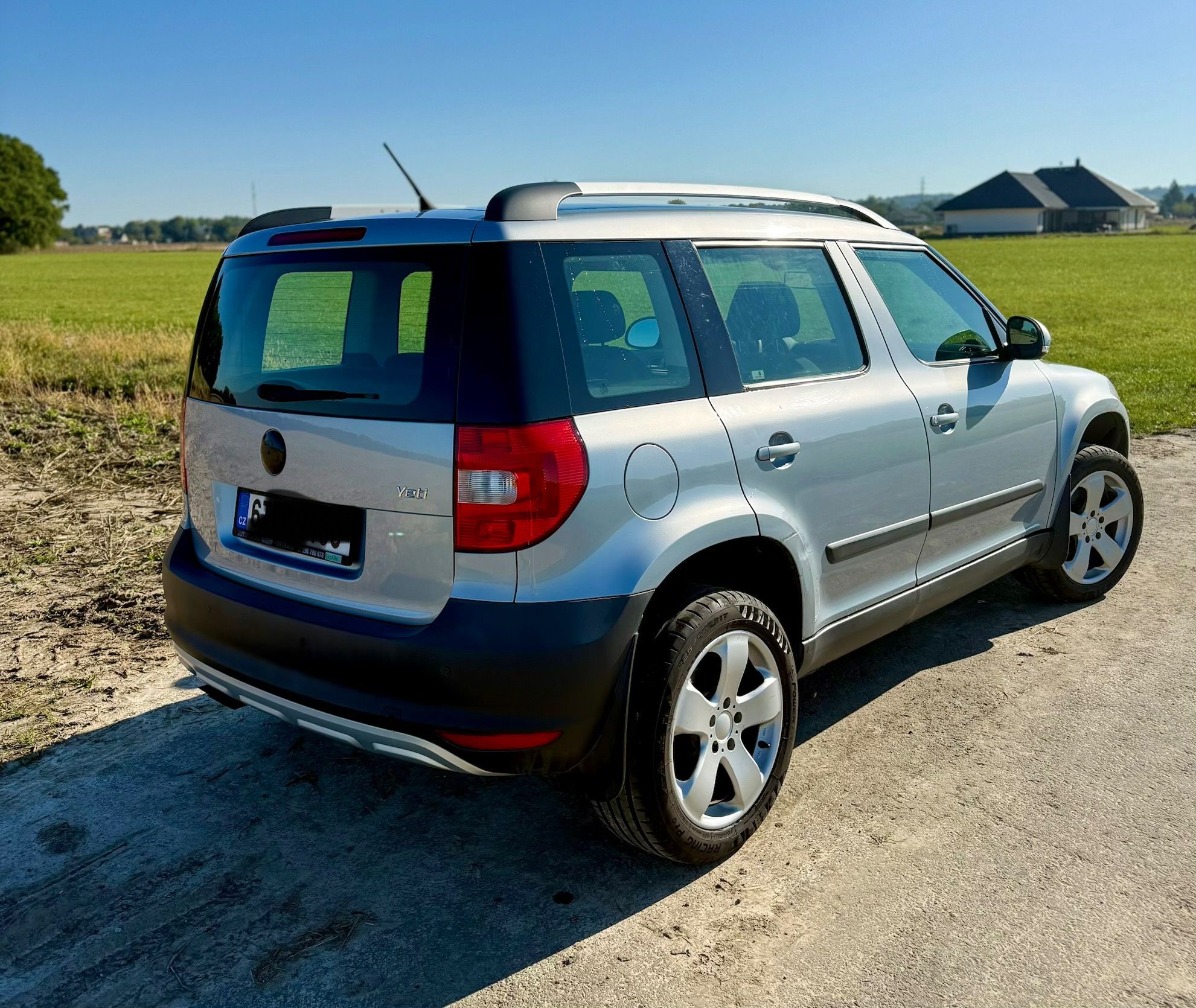 Škoda Yeti, 1,2 benzín, servisováno - fotka 4