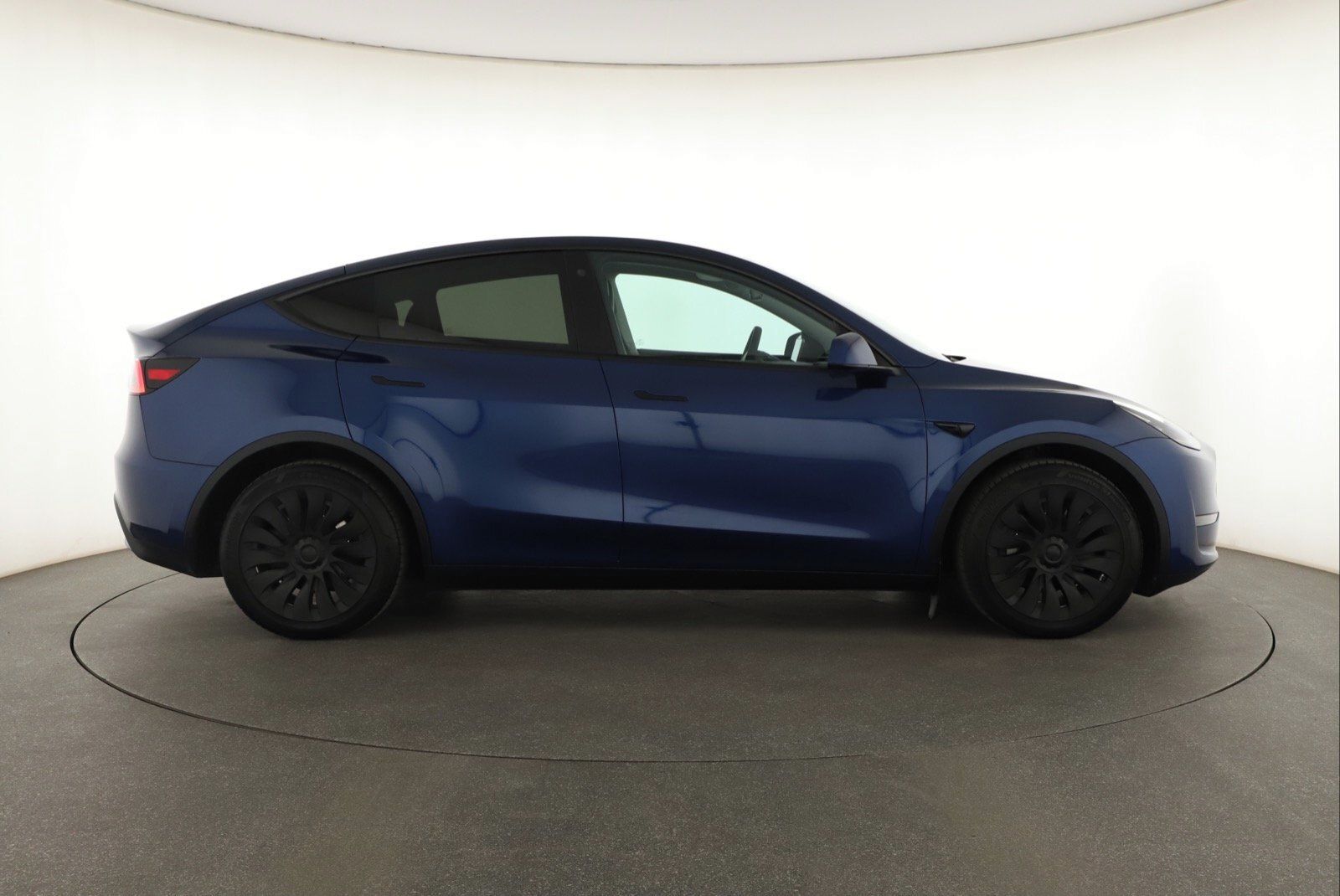 Tesla Model Y, Long Range AWD 79kWh, SoH 95% - fotka 6
