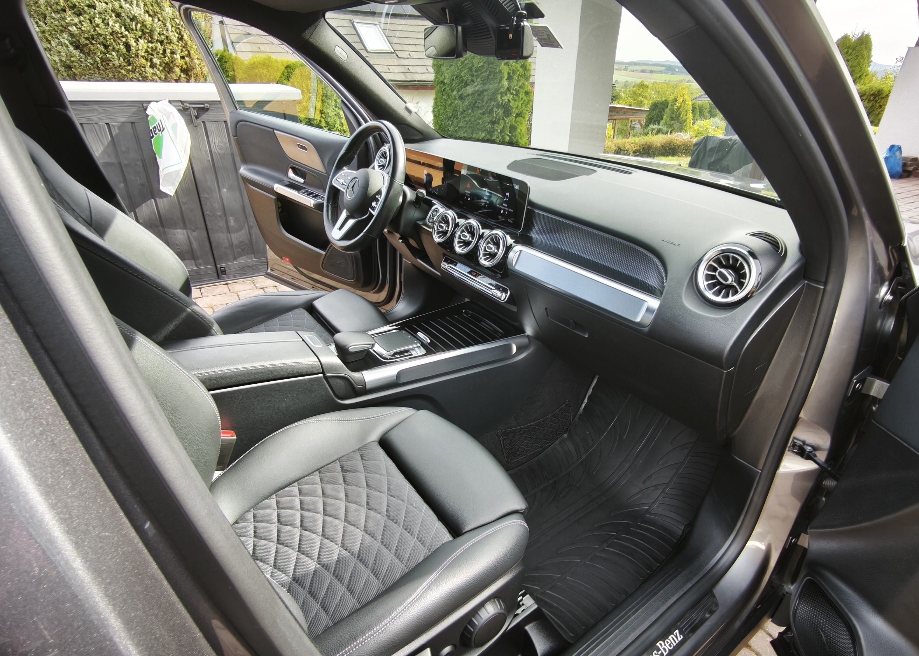 Mercedes-Benz GLB - fotka 6