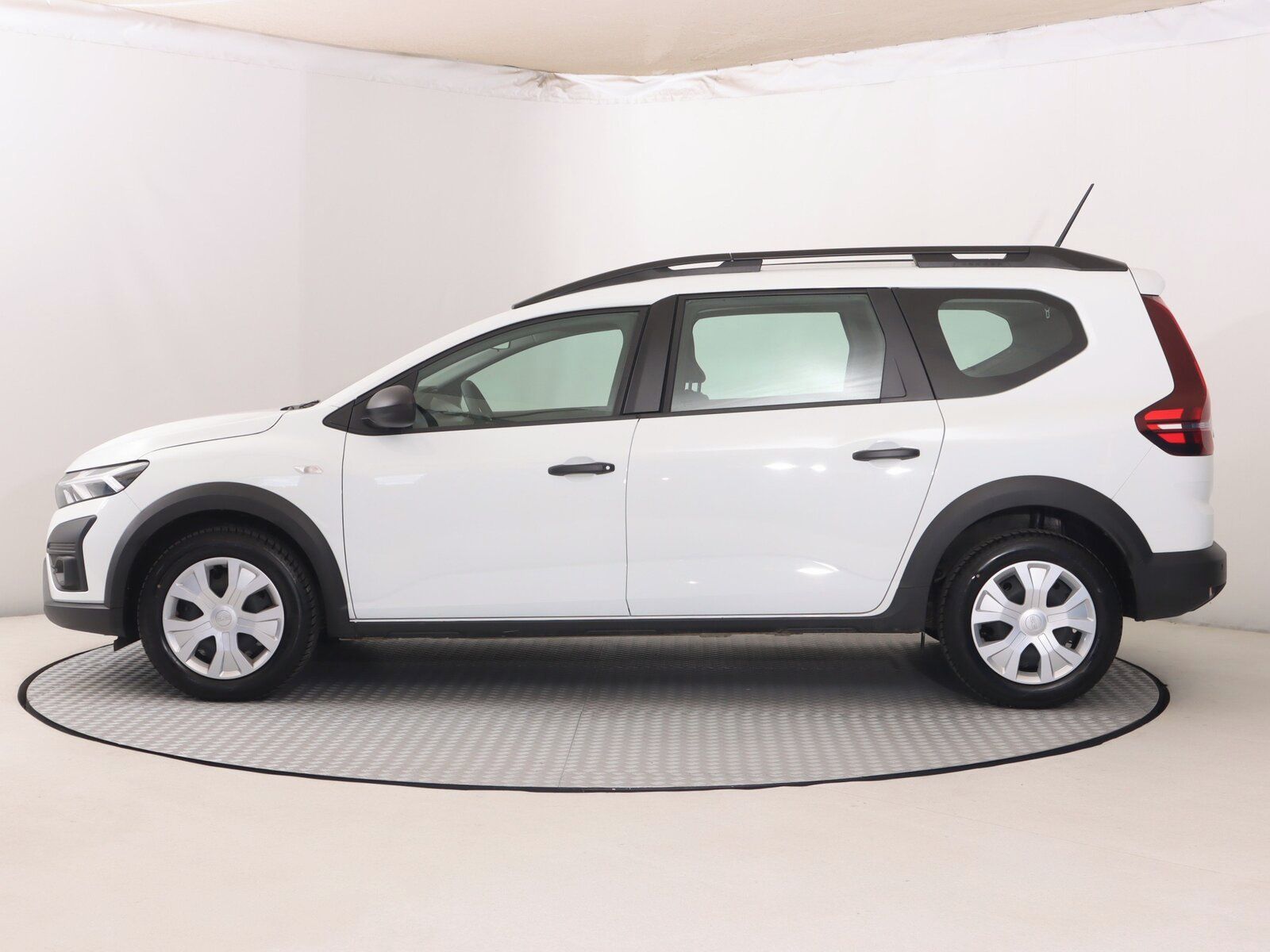Dacia Jogger, 1.0 TCe, 7 míst, Serv.kniha - fotka 3