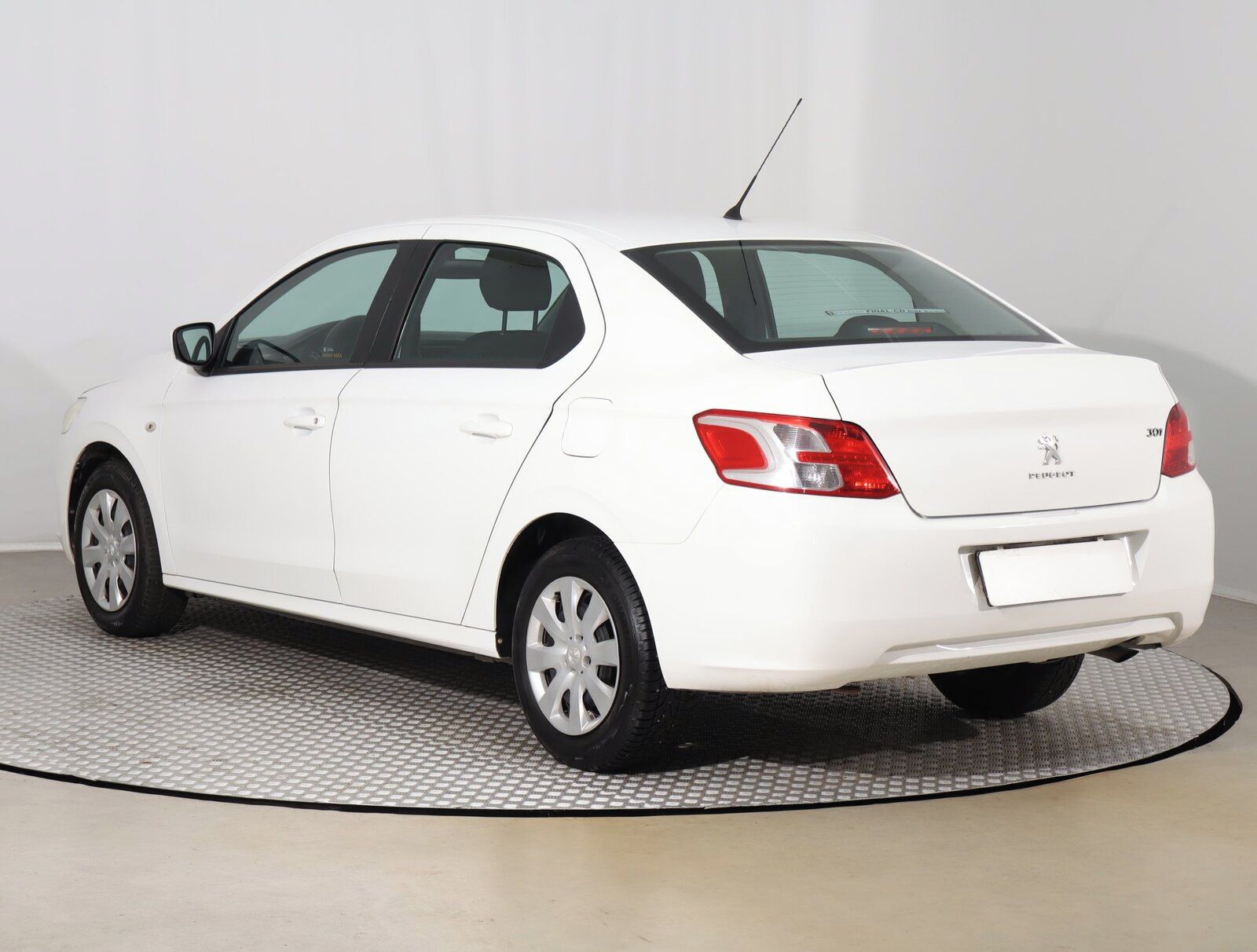 Peugeot 301, 1.2 VTi - fotka 4