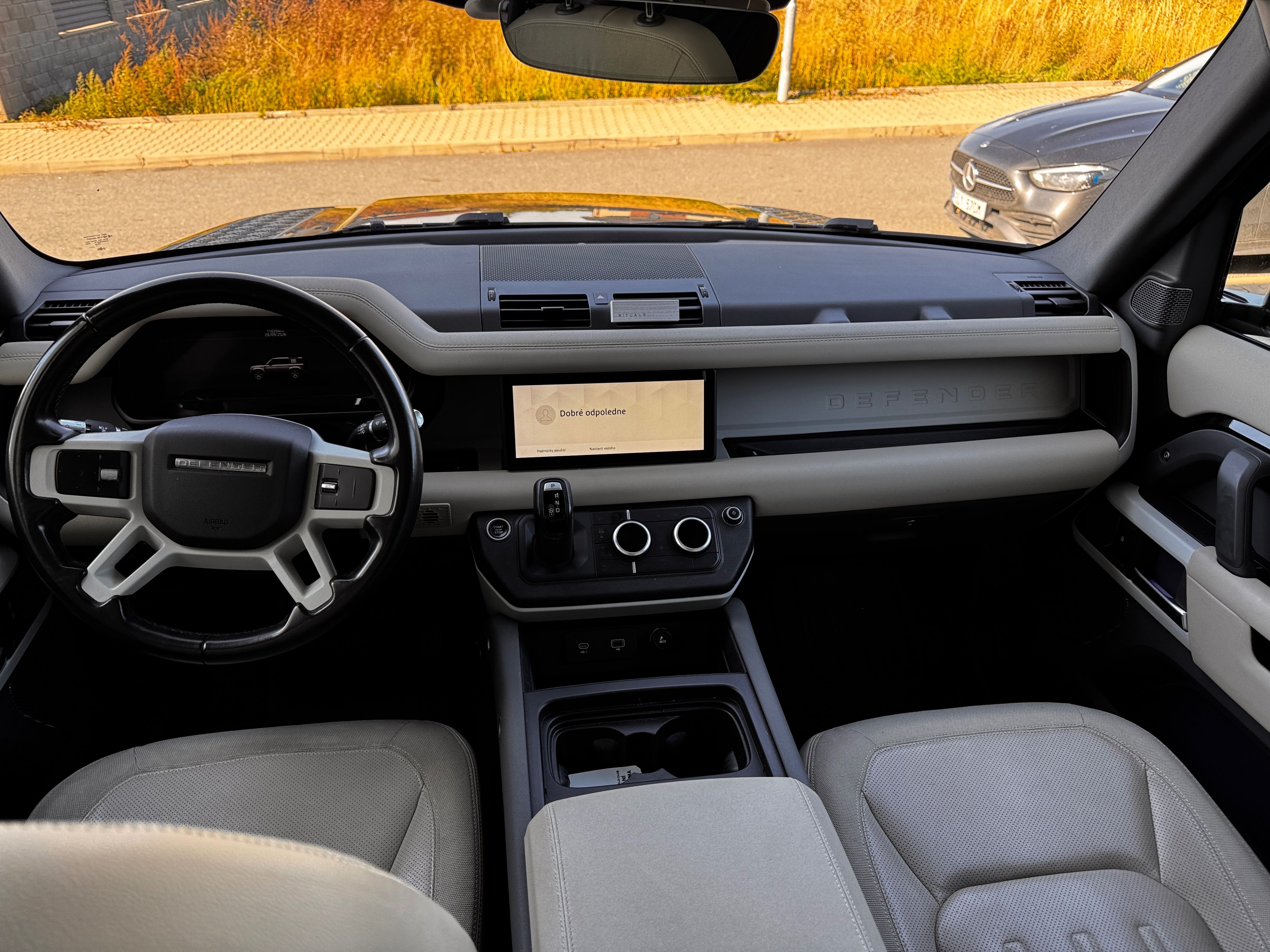 Land Rover Defender, 240 D, PANO, DPH, servsní knih - fotka 6