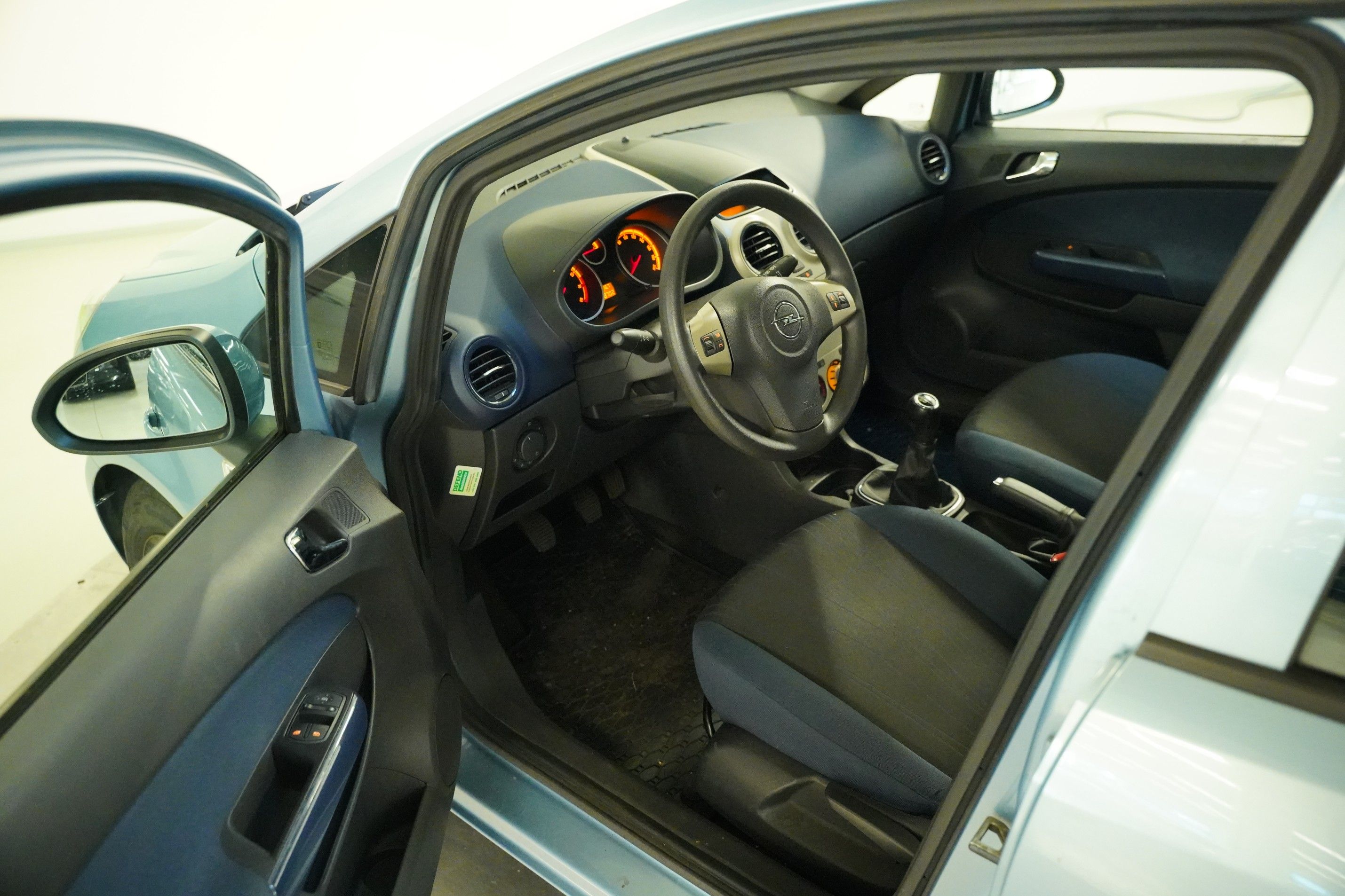 Opel Corsa, 1.2 i 16V - fotka 6