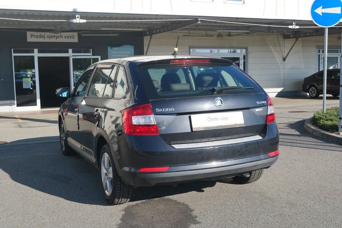 Škoda Rapid, 1.2 TSI 66 kW Ambition - fotka 4