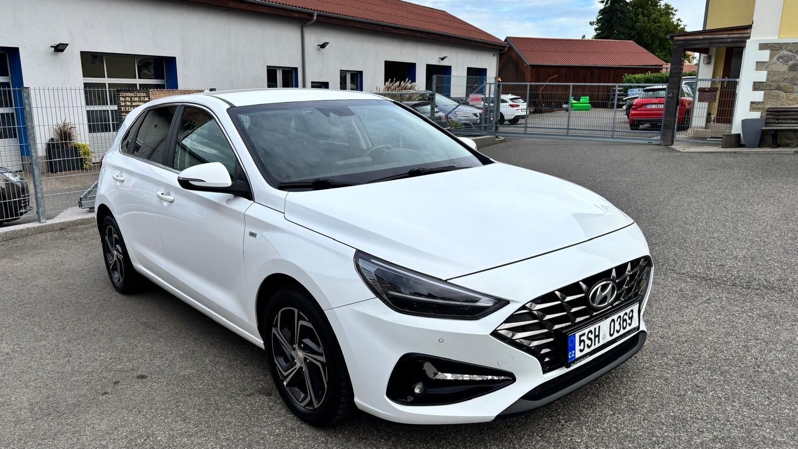 Hyundai i30, Hyundai i30 1.5 T-GDI 48V - fotka 2
