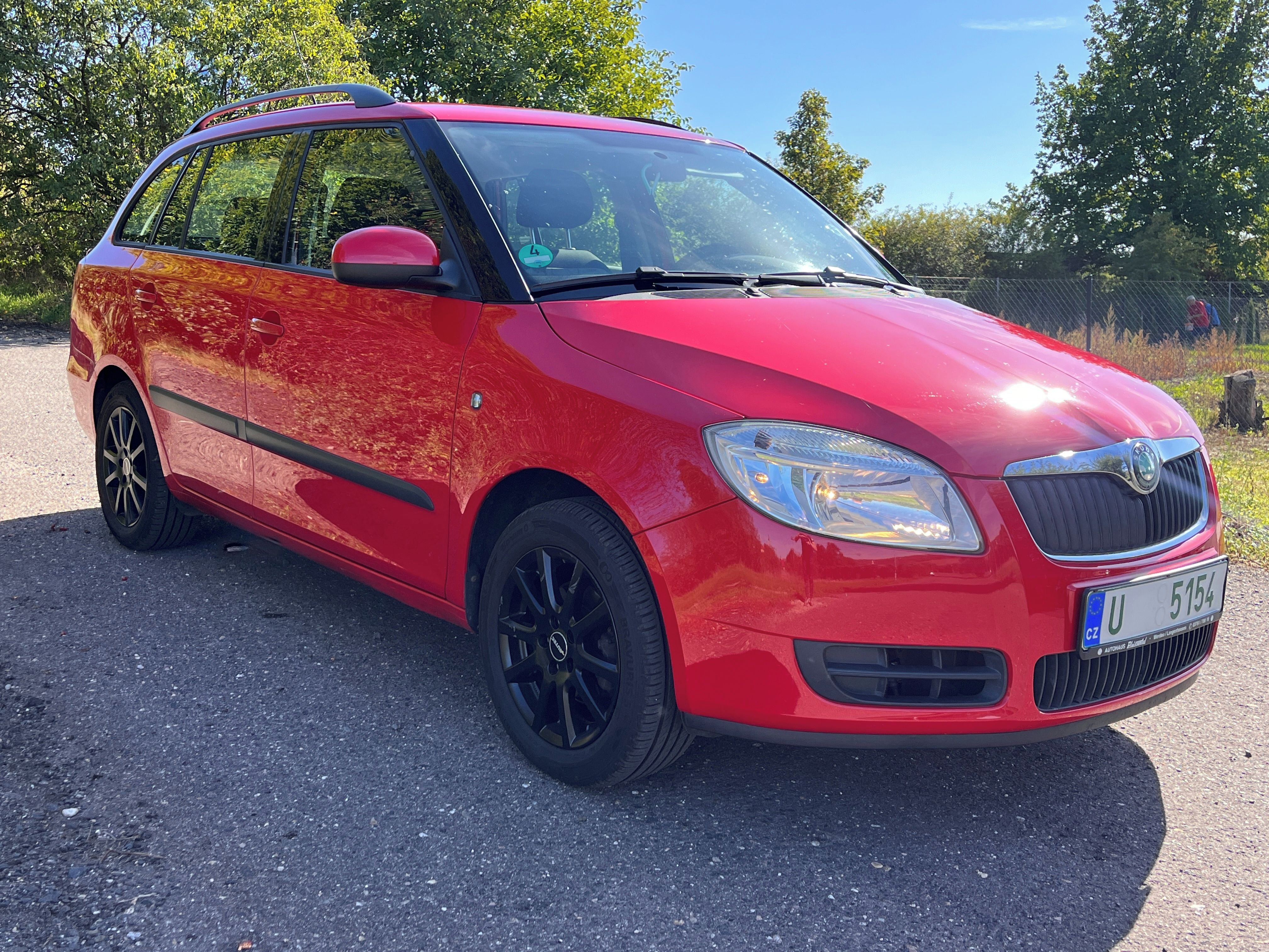 Škoda Fabia, 1.6i 77KW,KOMBI,VÝHŘEV,ALU15 - fotka 2