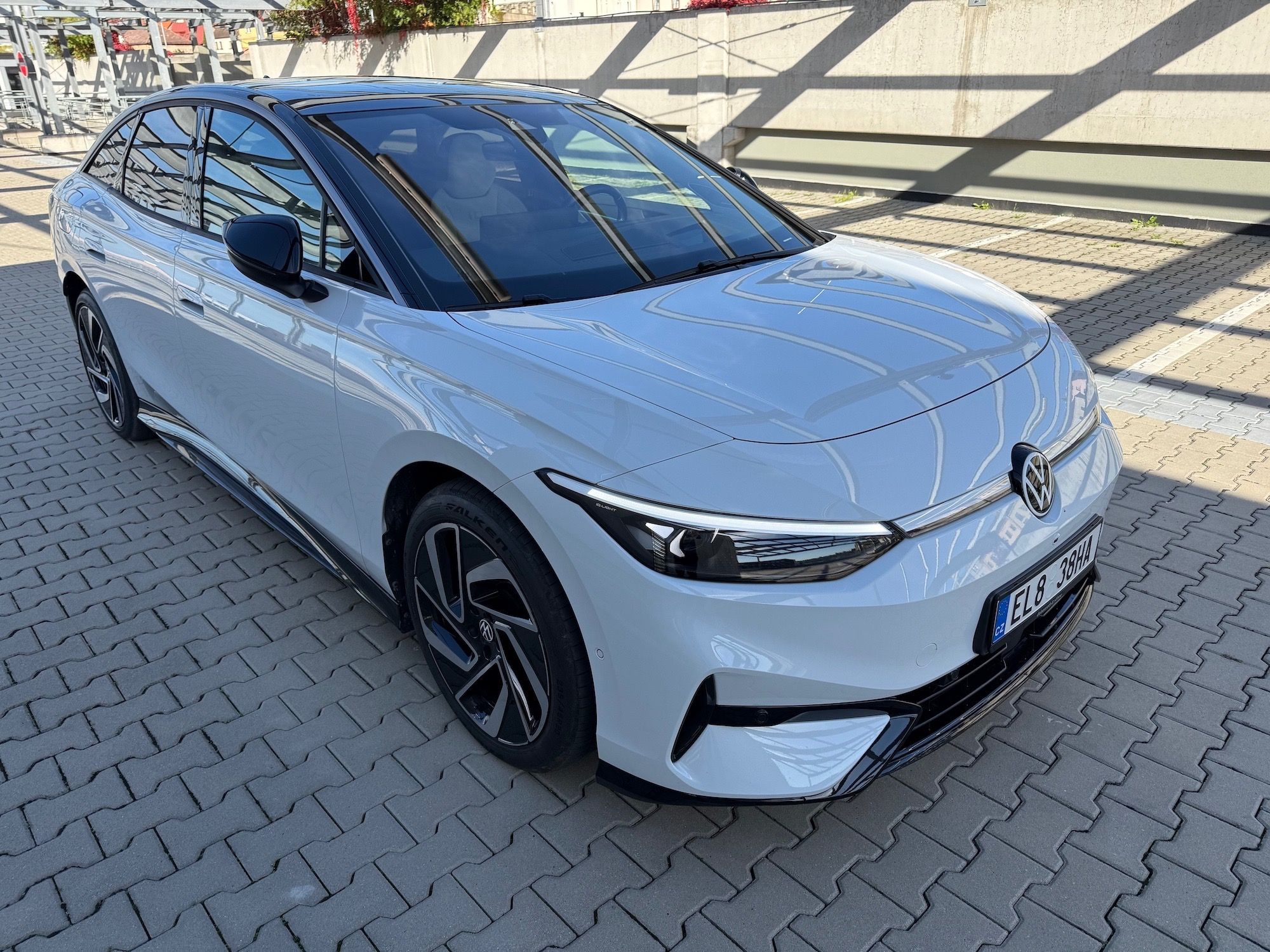Volkswagen ID.7, ID.7 Pro 210kW (77kWh) - fotka 4