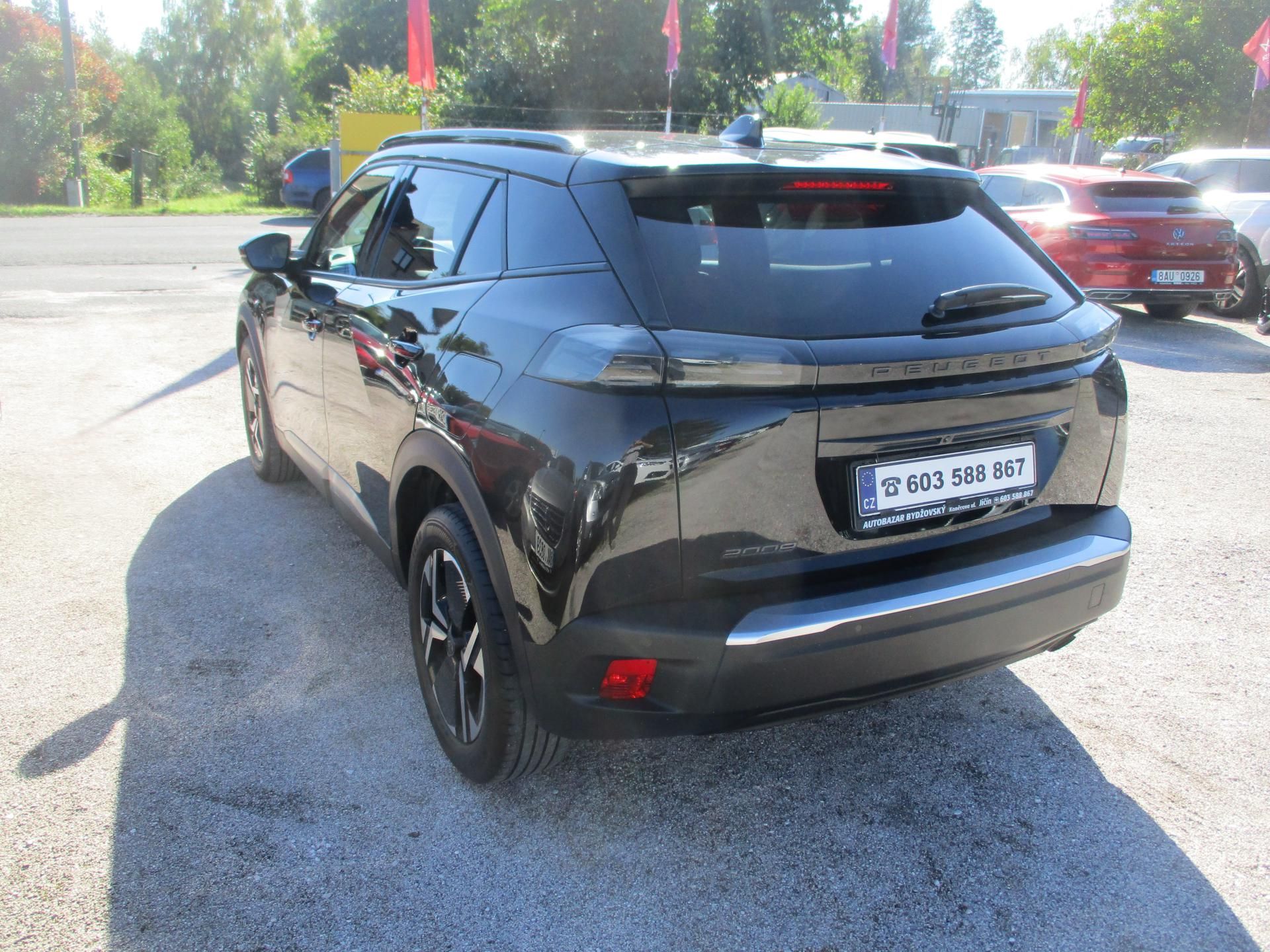 Peugeot 2008, 1,2 Pure Tech - fotka 4