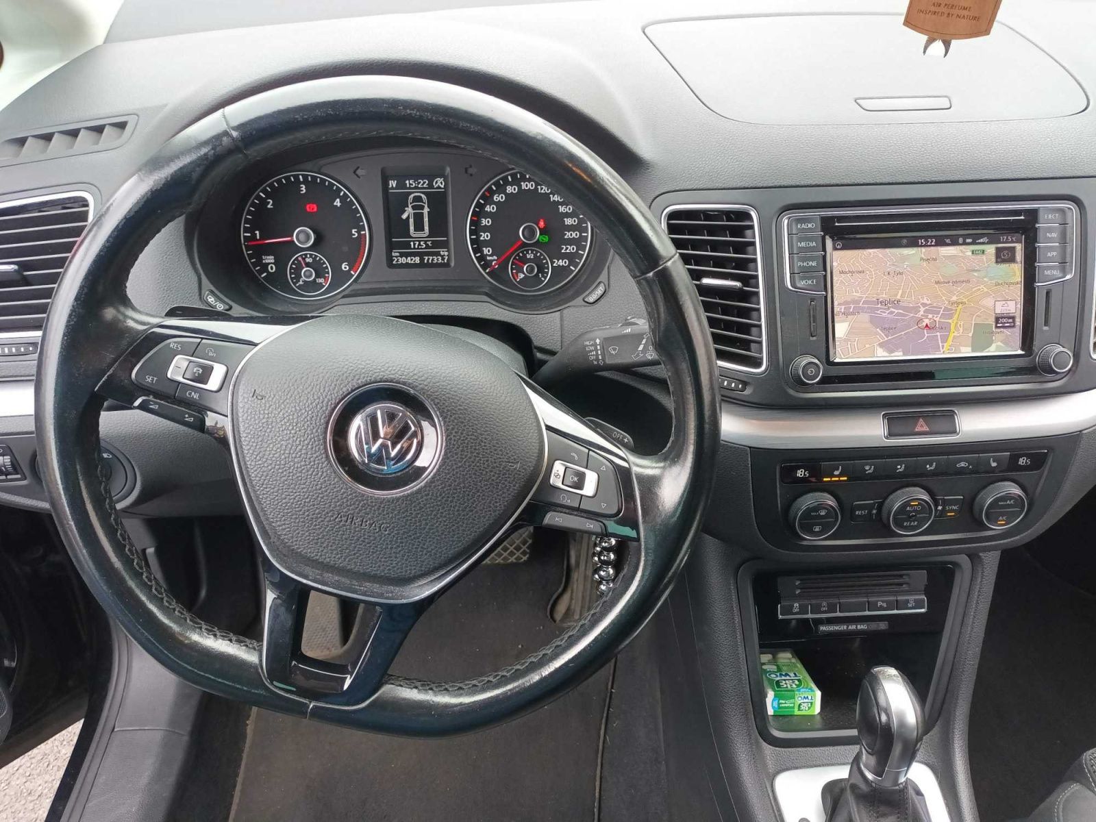 Volkswagen Sharan, 2.0 TDI BMT, Automat, Navi - fotka 3