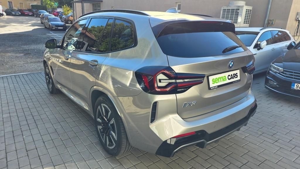 BMW iX3, M-Sport 210kW 80kWh SoH96,3% - fotka 6