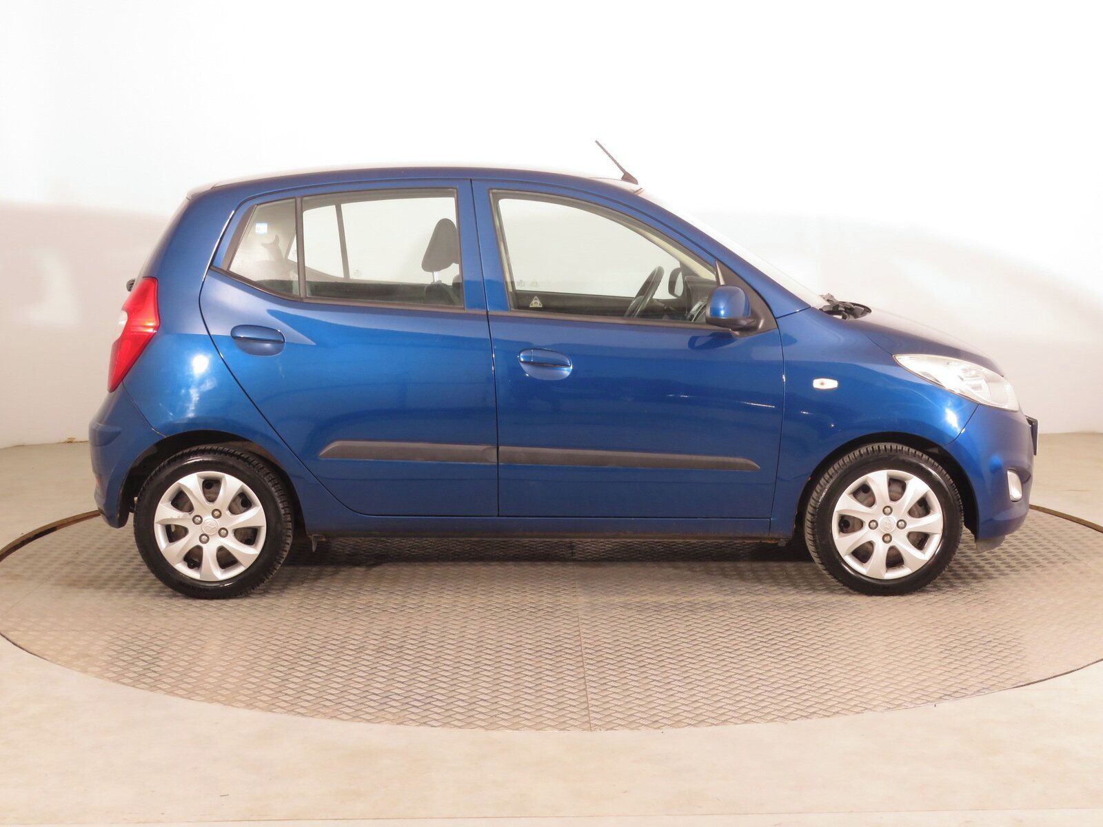 Hyundai i10, 1.1, Serv.kniha - fotka 6