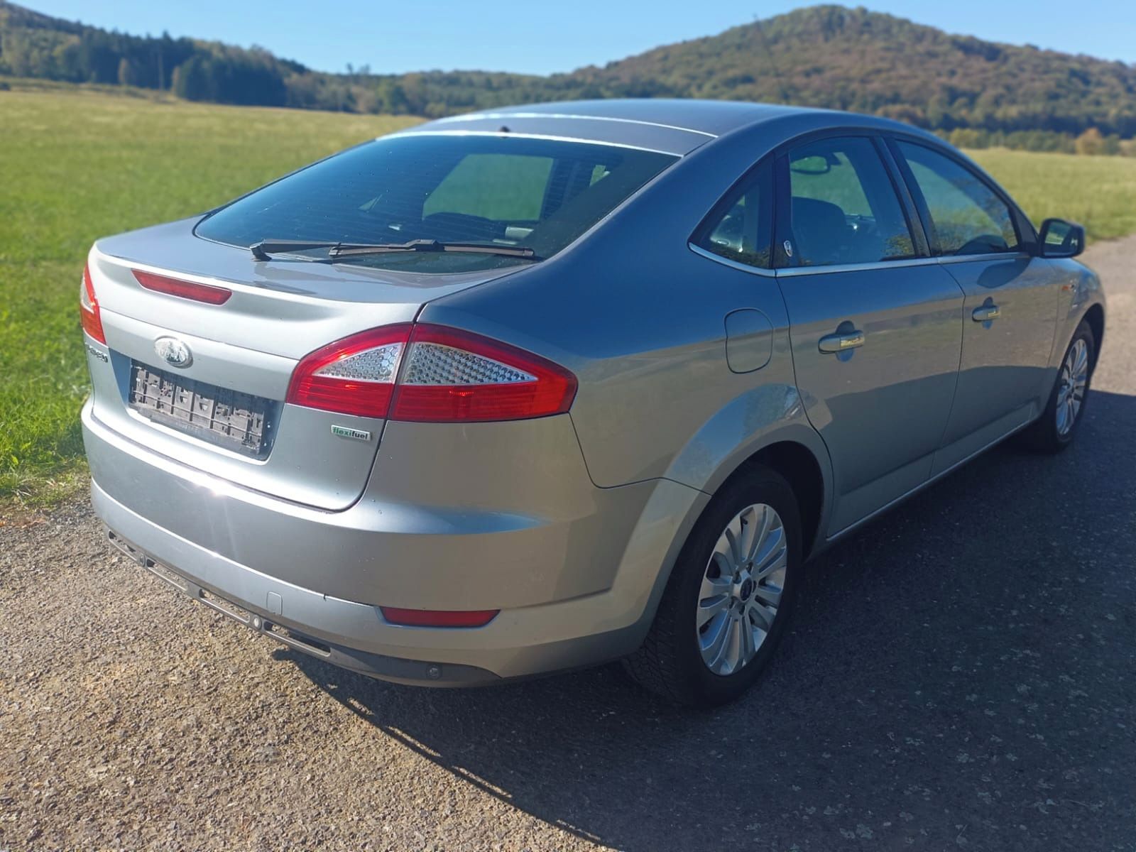 Ford Mondeo, Ghia 2.0 107Kw - NOVÁ STK - fotka 4