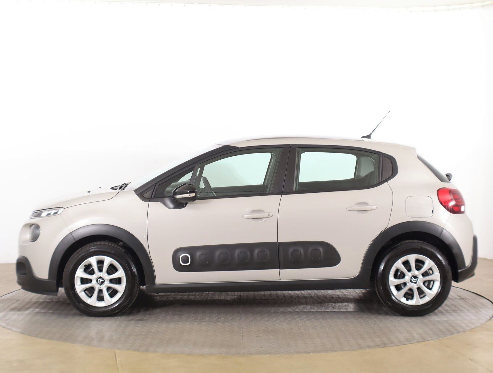 Citroën C3, 1.2 PureTech - fotka 3