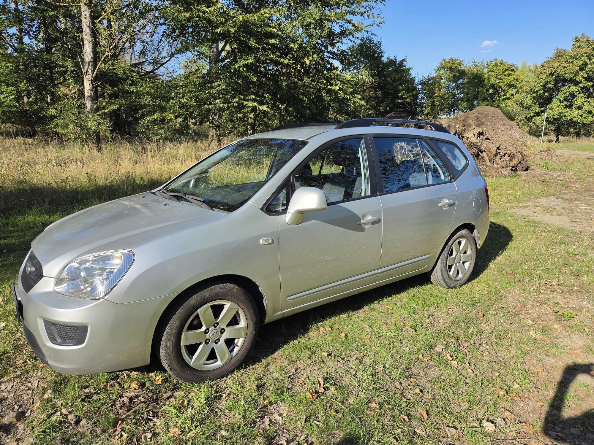 Kia Carens, 2.0 tdi, 1. majitel - fotka 2
