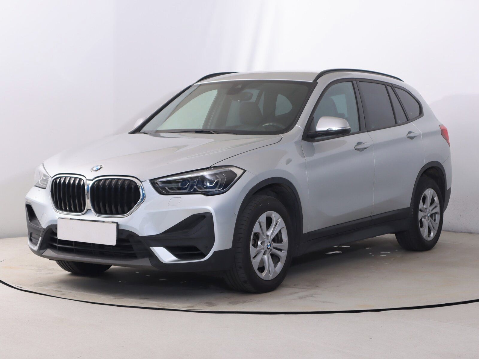 BMW X1, sDrive18i, Automat, Serv.kniha - fotka 2