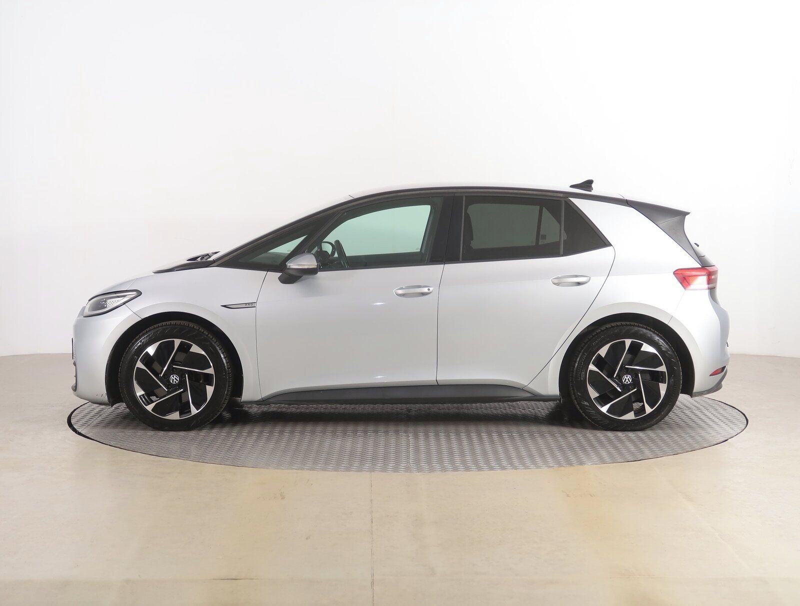 Volkswagen ID.3, Pro Perf. (62 kWh), SoH 92% - fotka 3