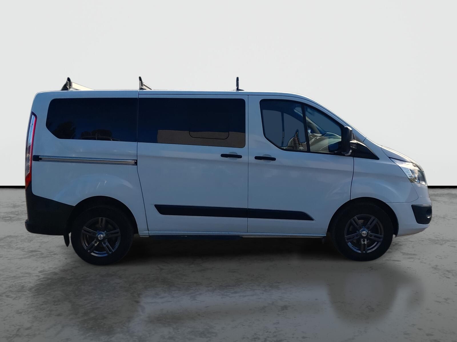Ford Tourneo Custom, 2.0 EcoBlue, Klima, ČR, 1Maj - fotka 6