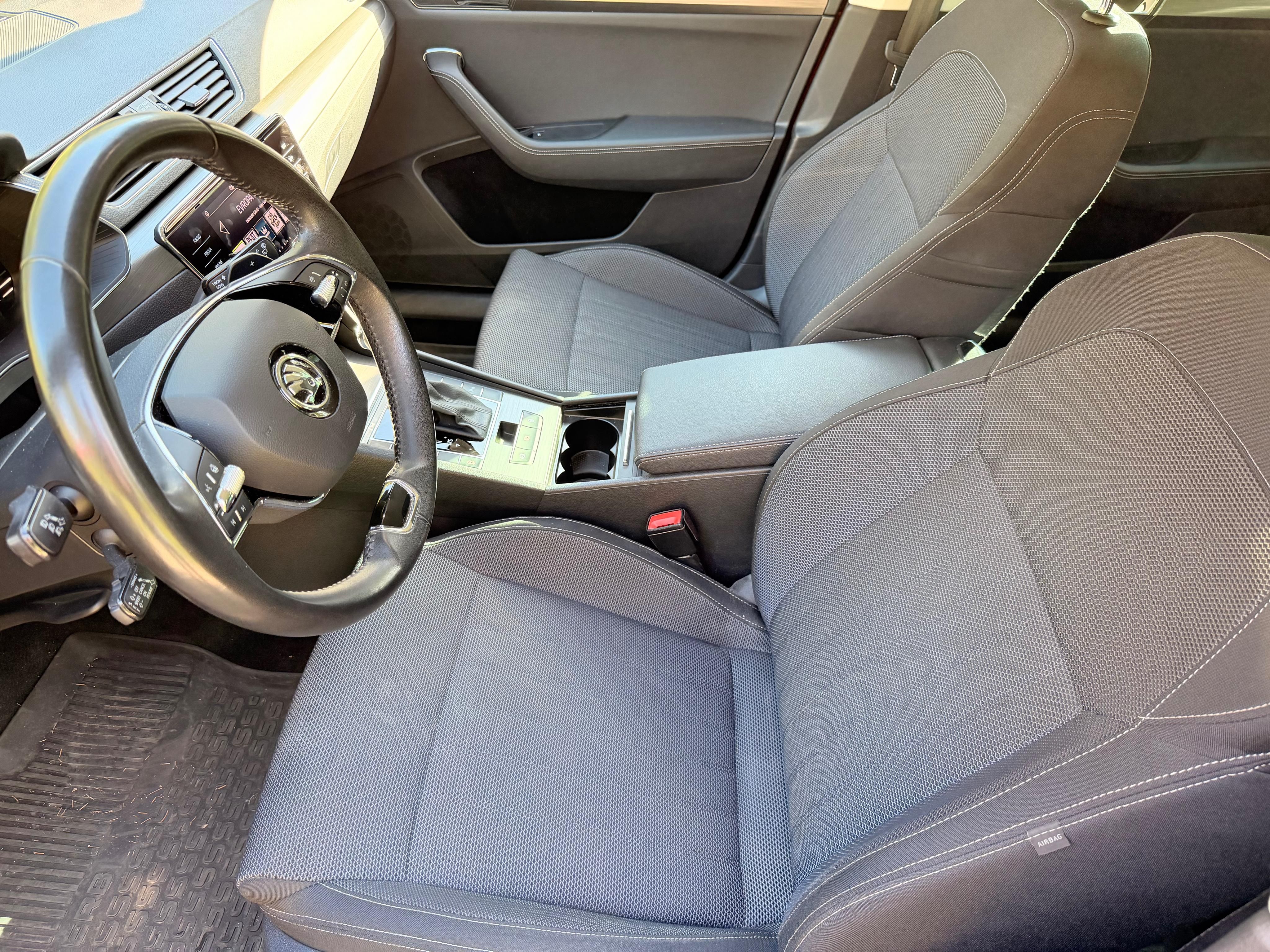 Škoda Superb, 2.0TDI DSG Style 4x4 - fotka 5