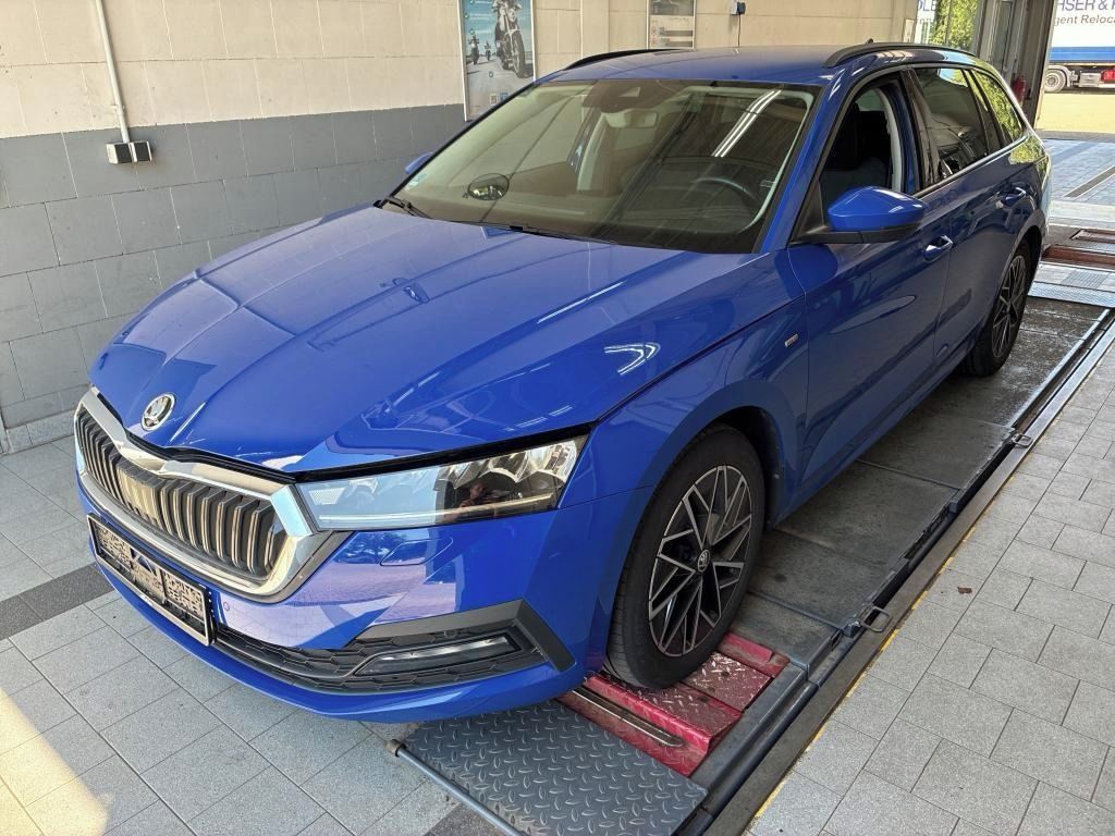 Škoda Octavia, 2,0TDi-85kw-Clever-DSG-ACC