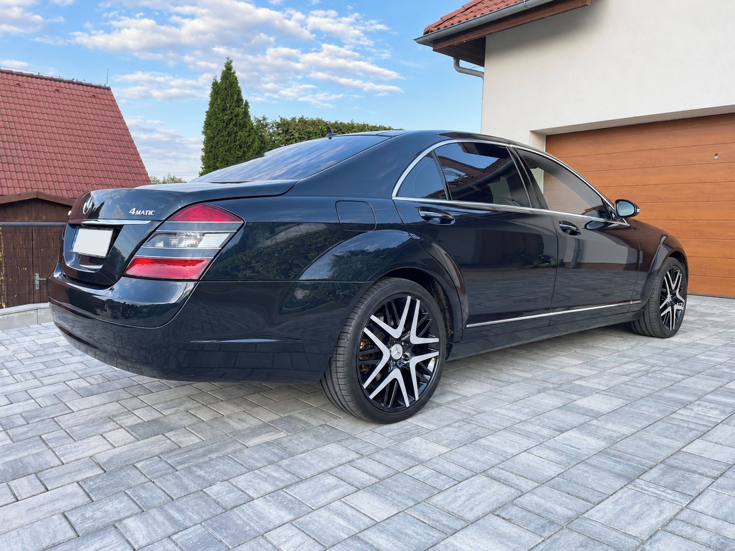 Mercedes-Benz Třídy S, 500 4MATIC Long 5.5 V8, 285 kW - fotka 5