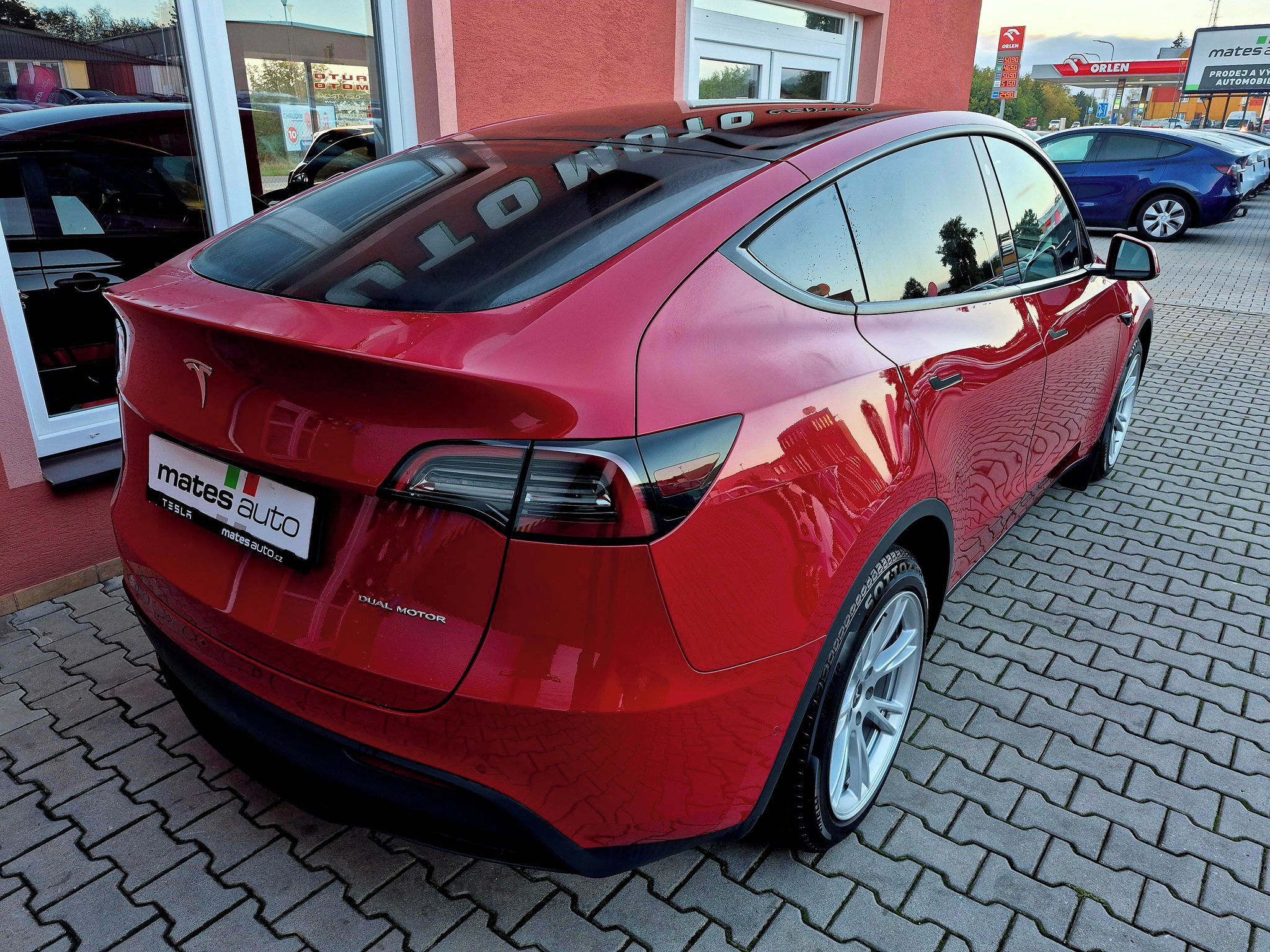 Tesla Model Y, LONG RANGE Dual Motor 378 kW S - fotka 6