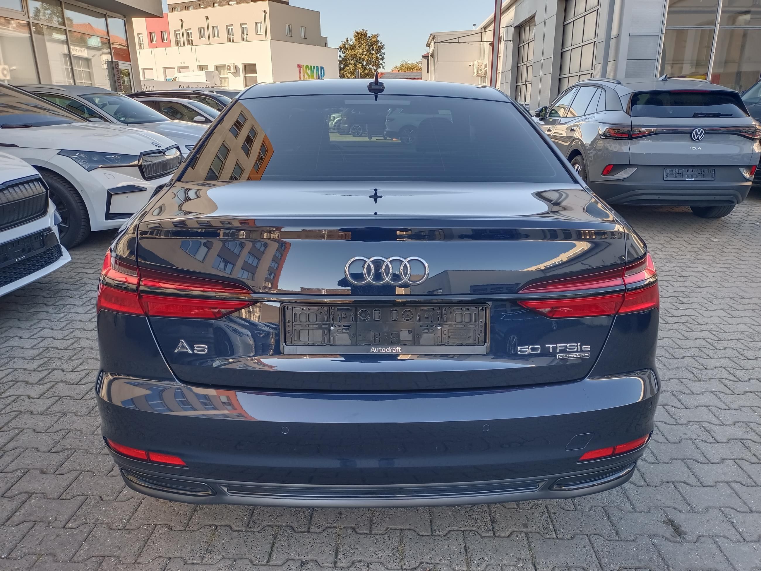 Audi A6, 50 TFSI e 220kW 4x4 S-tronic - fotka 6