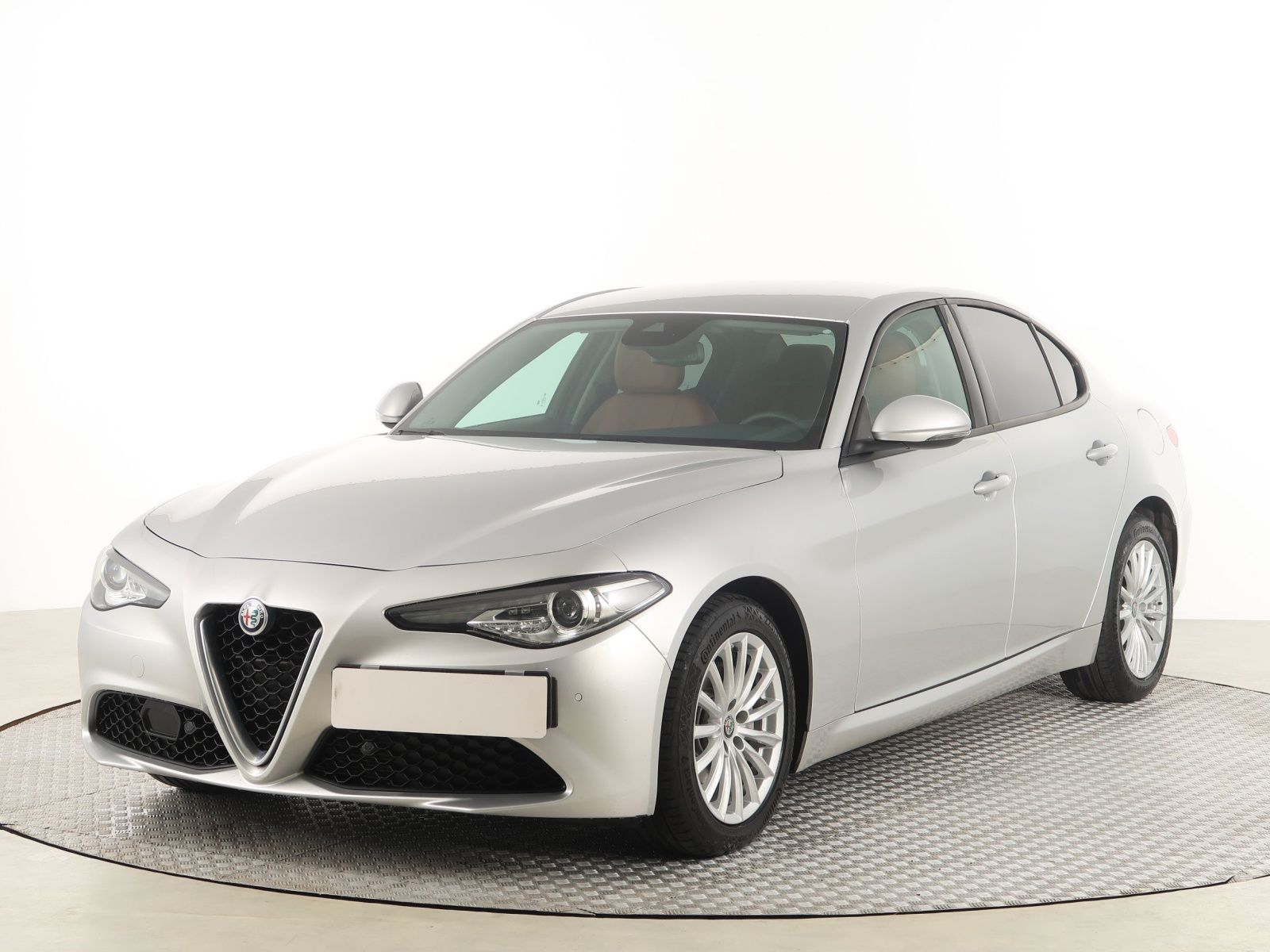 Alfa Romeo Giulia, 2.0 Turbo, Automat - fotka 3