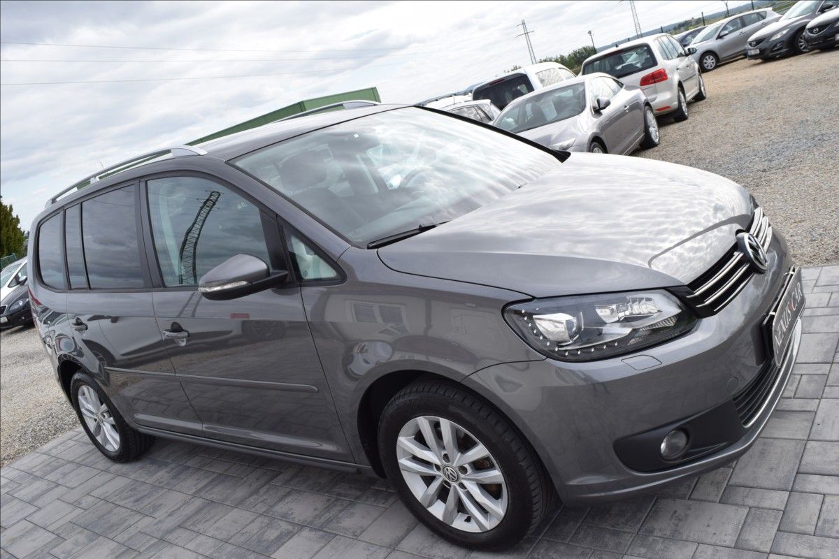 Volkswagen Touran, 1,6 d 77KW BIXENON TAŽNÉ - fotka 4